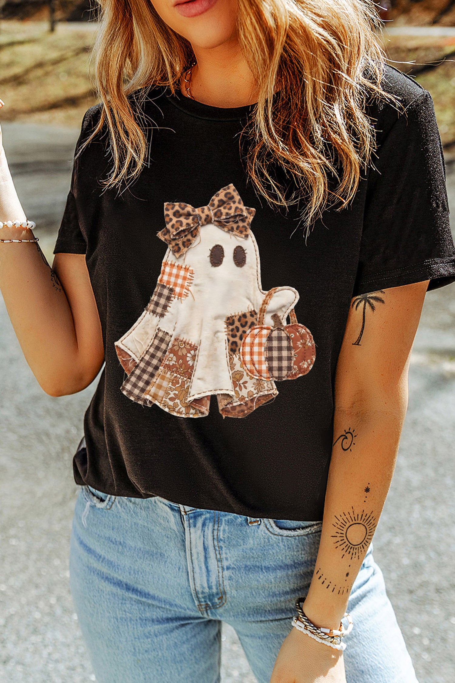 Black Halloween Ghost Appliqué Graphic T-Shirt
