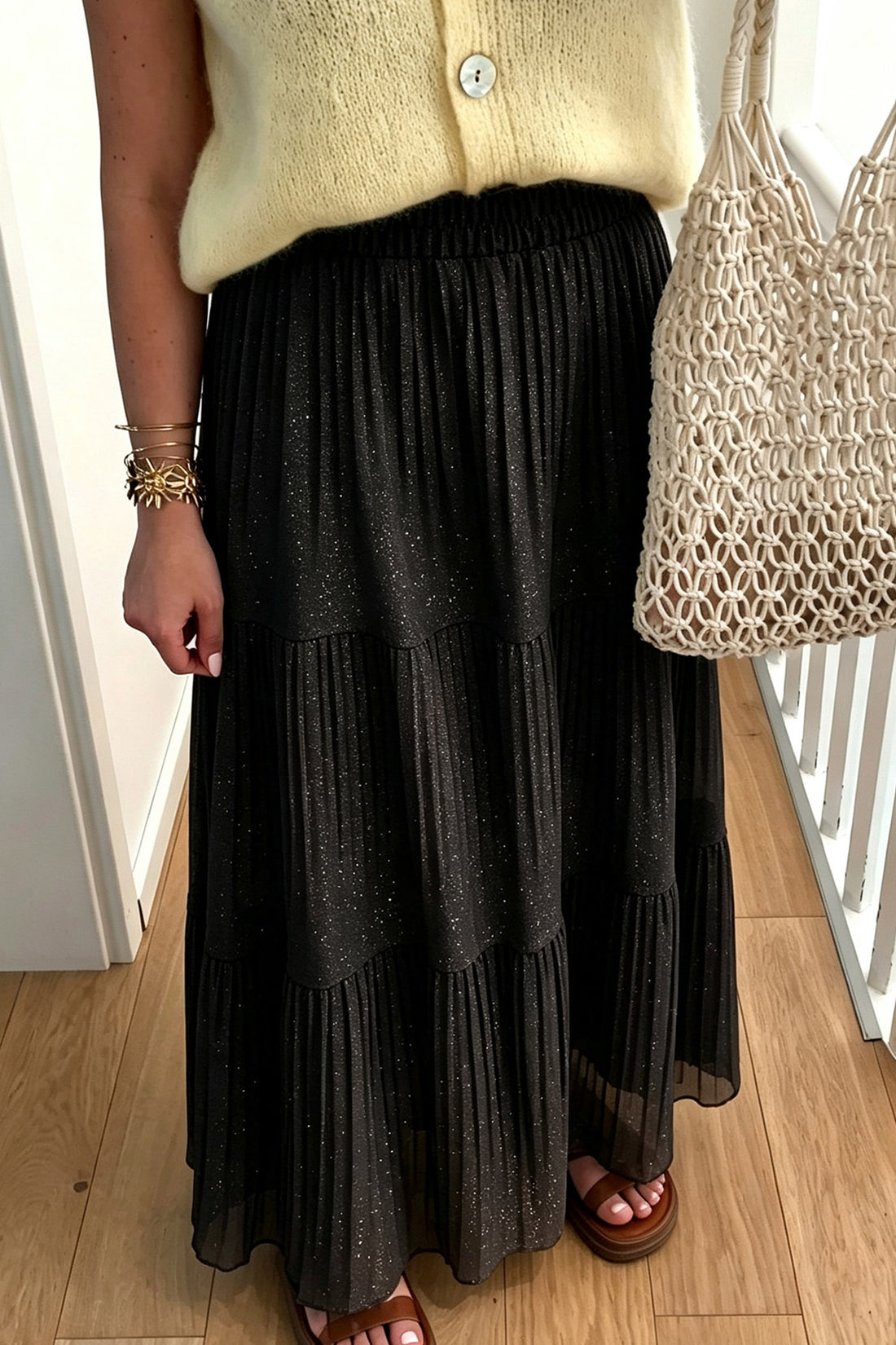 Black Solid Color Shimmer Detail Pleated Tiered Long Skirt