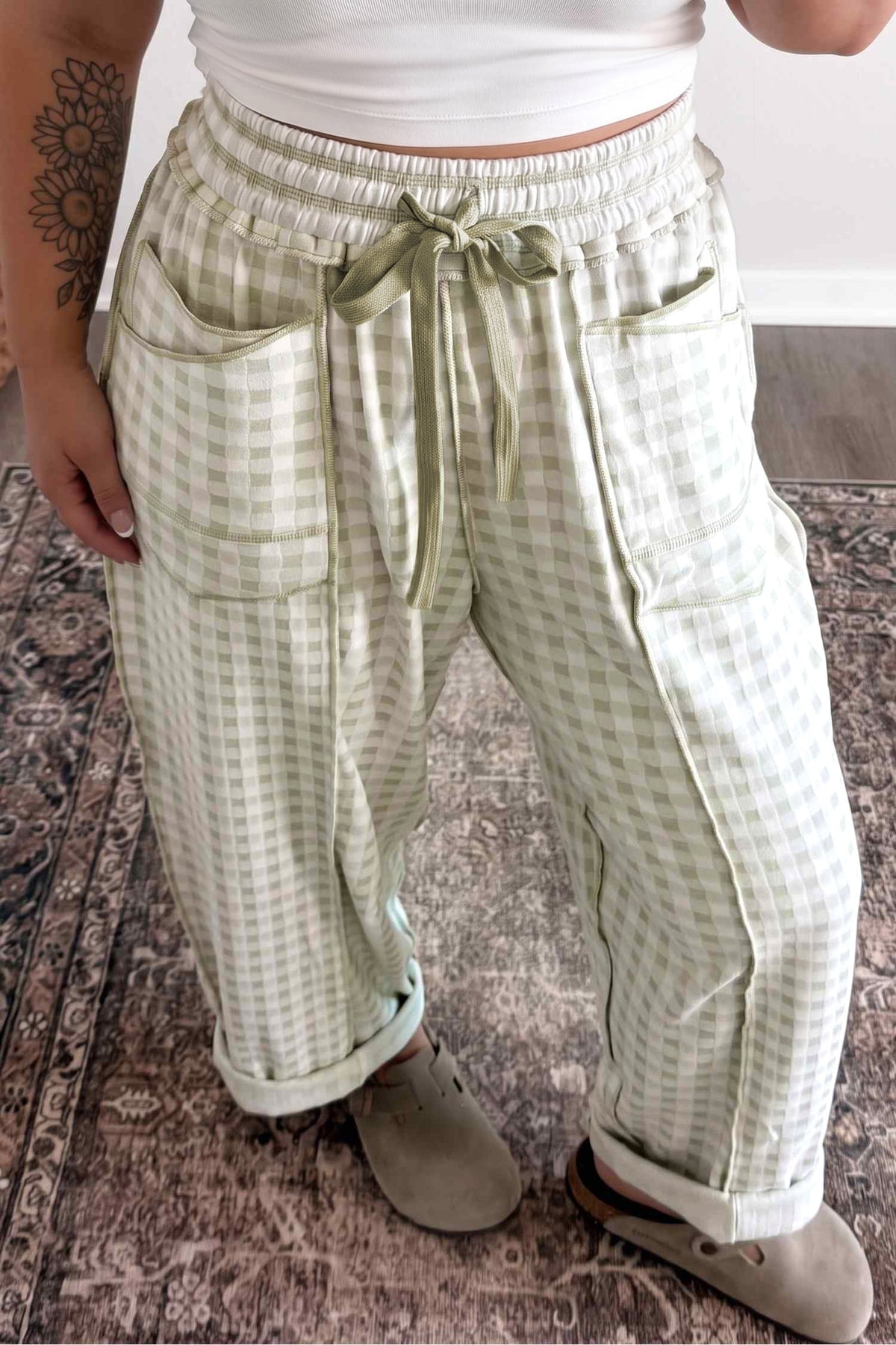 Green Plus Size Plaid Seam Detail Drawstring Waist Casual Pants