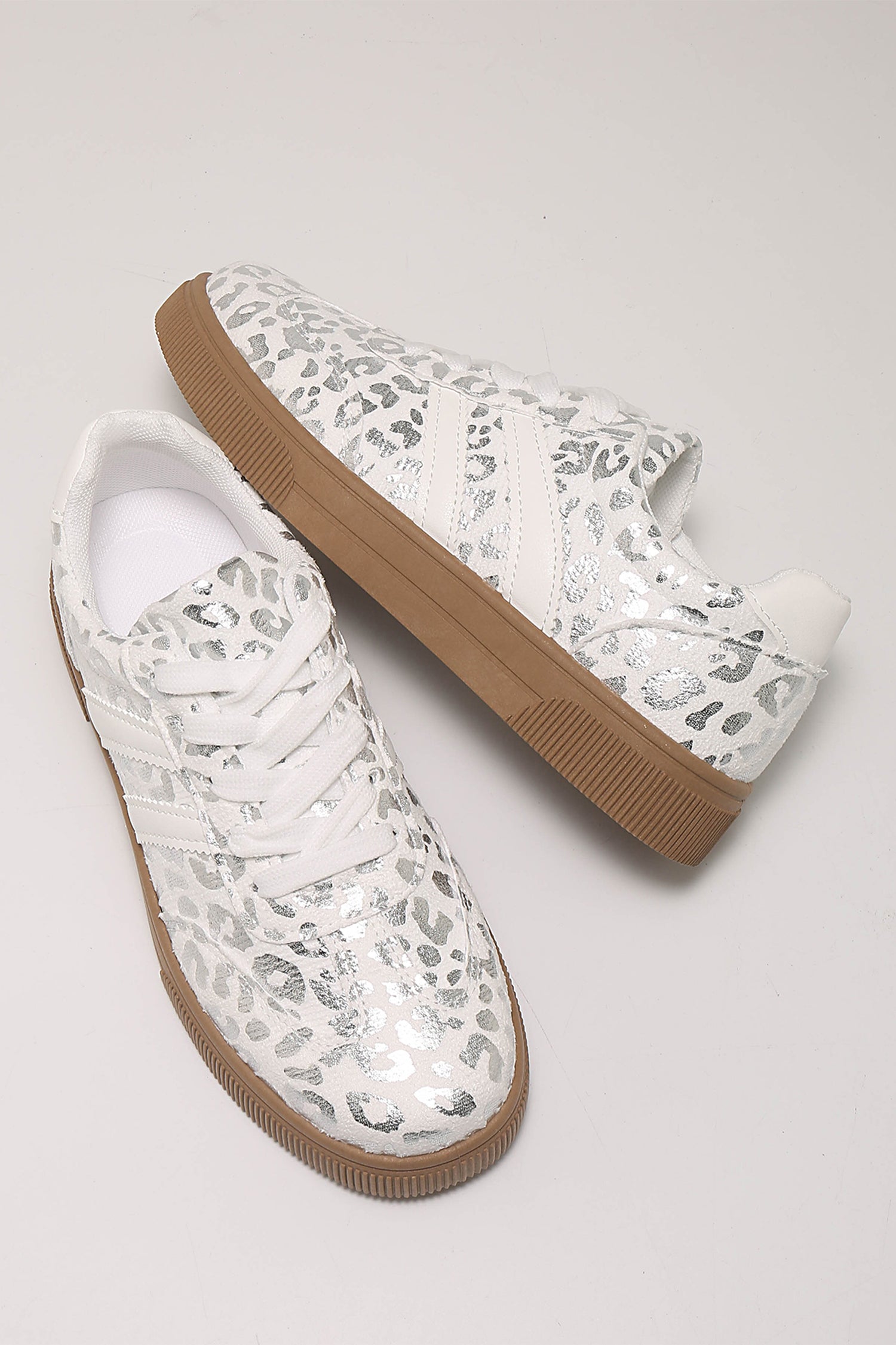 Silvery Metallic Leopard Print Lace Up Flat Shoes