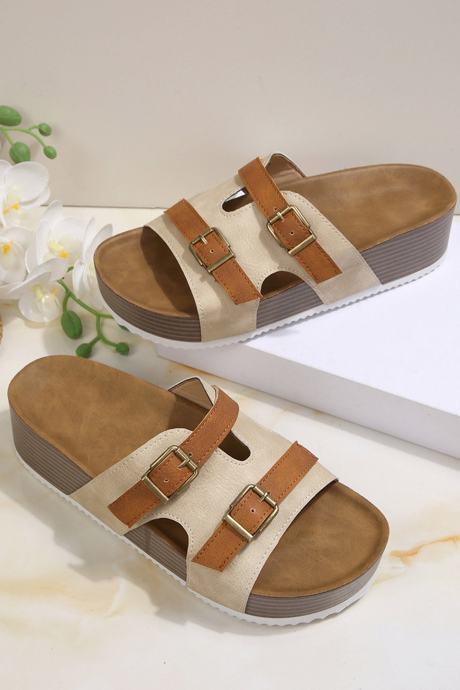 Beige Faux Suede Contrast Buckle Strap Retro Platform Slippers