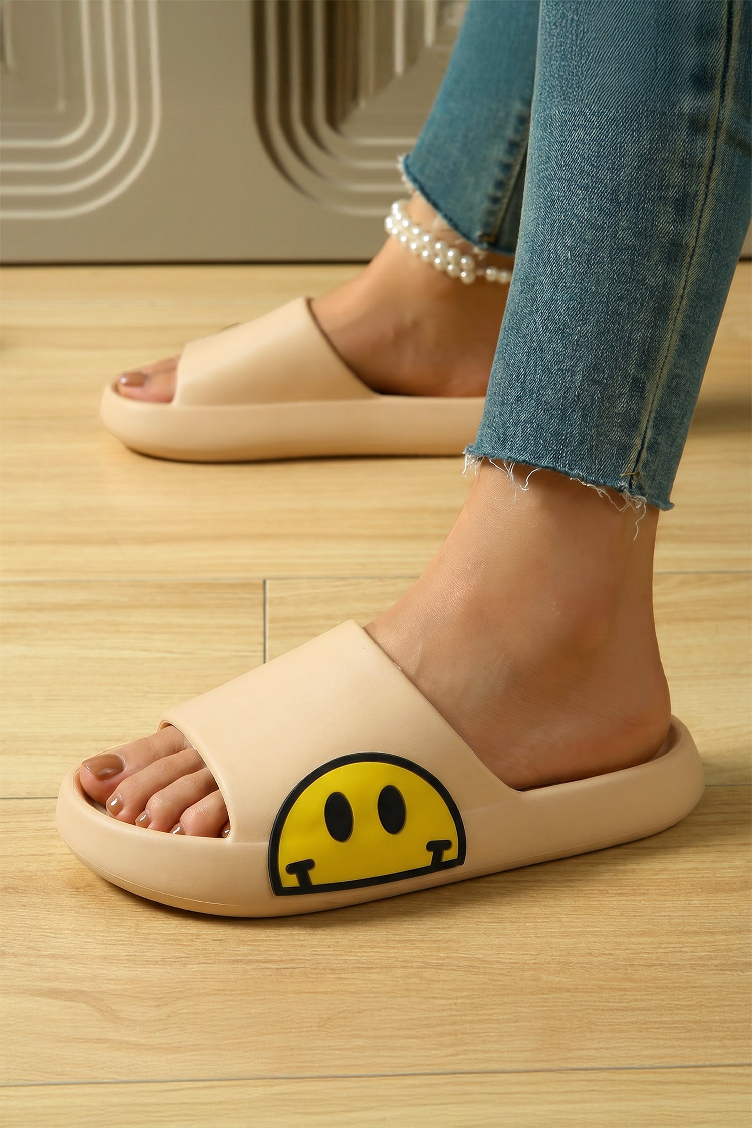 Yellow Cream Solid Color Smiley Face Accent Casual Slippers