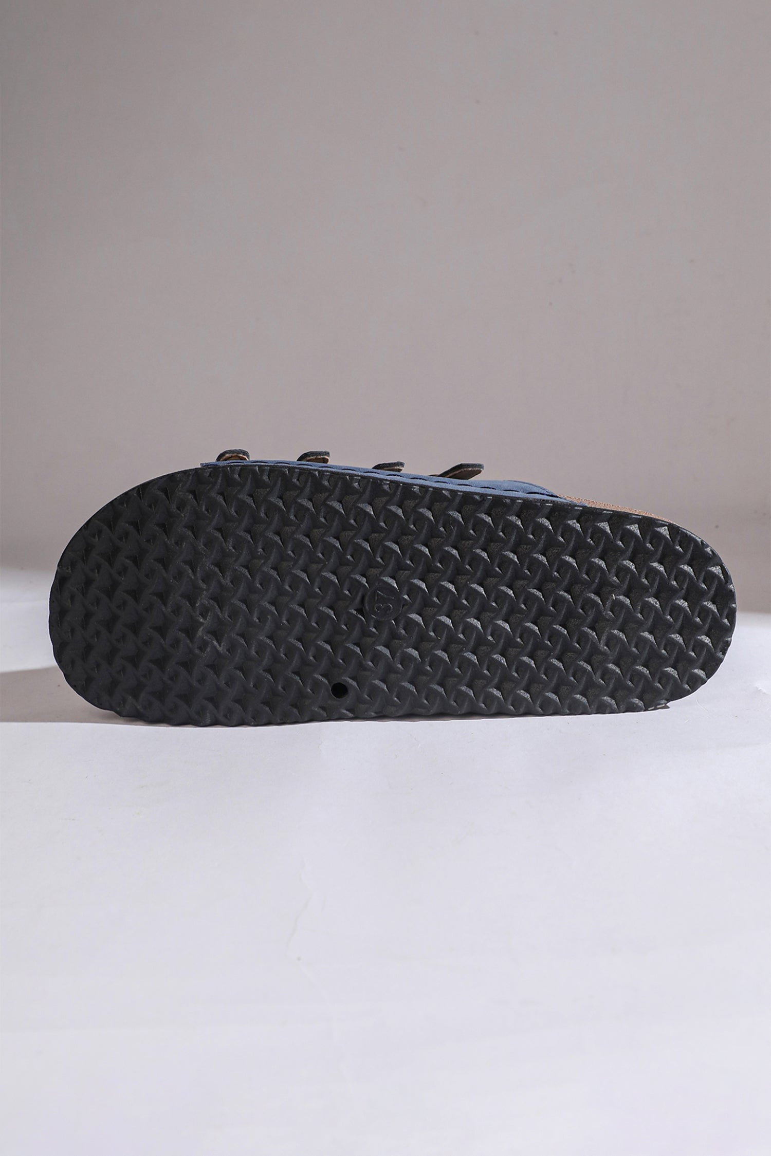 Wild Wind Retro Buckle Straps Hollow Out Flat Slippers