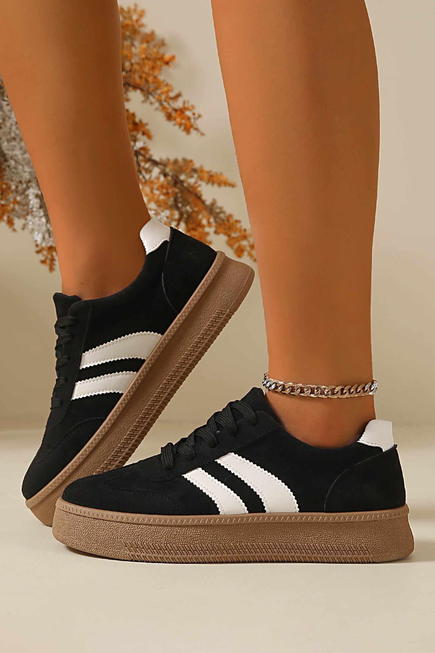 Color black Contrast PU Leather Detail Lace Up Casual Shoes