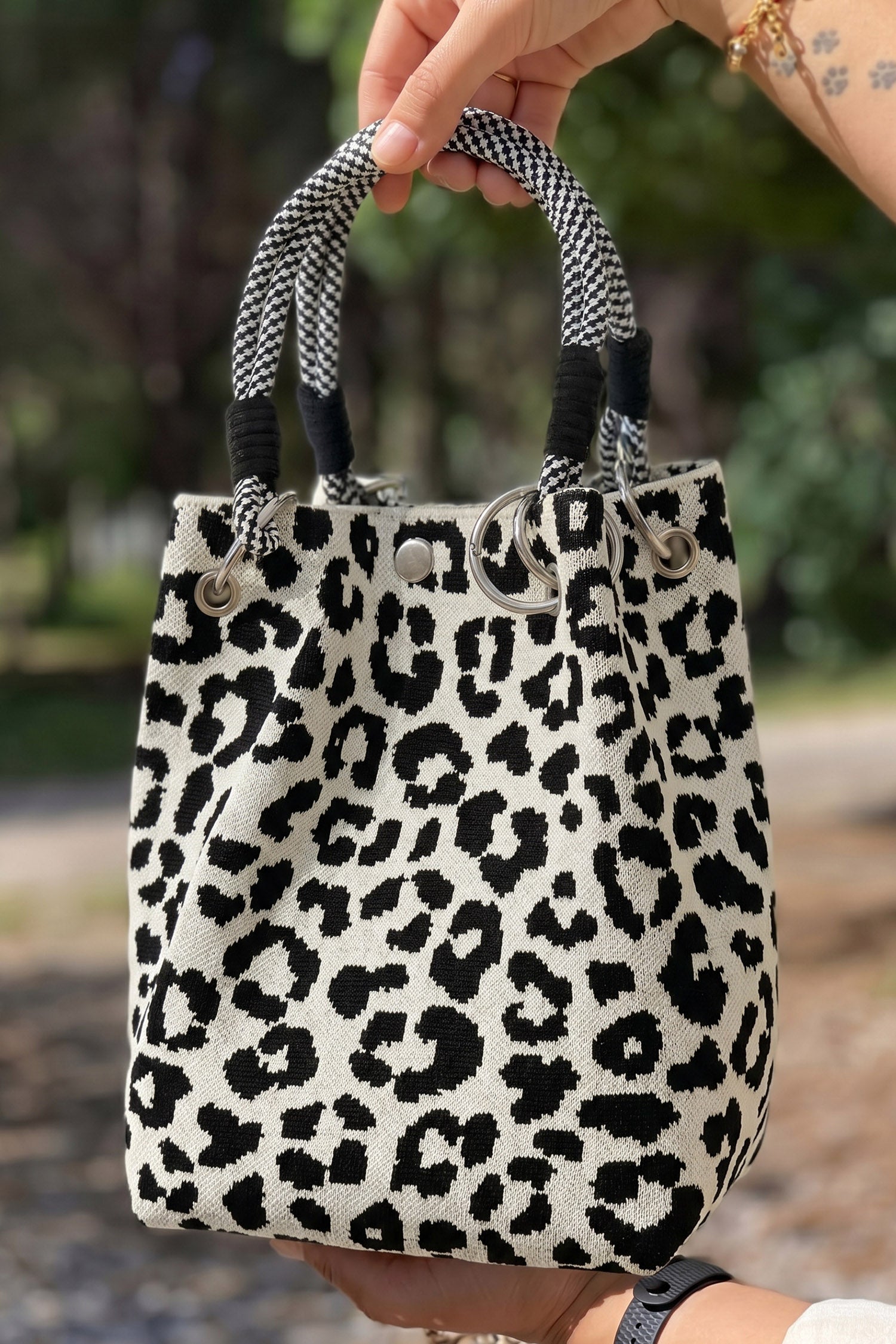 White Leopard Print Polyester Woven Thick Handle Tote Bag