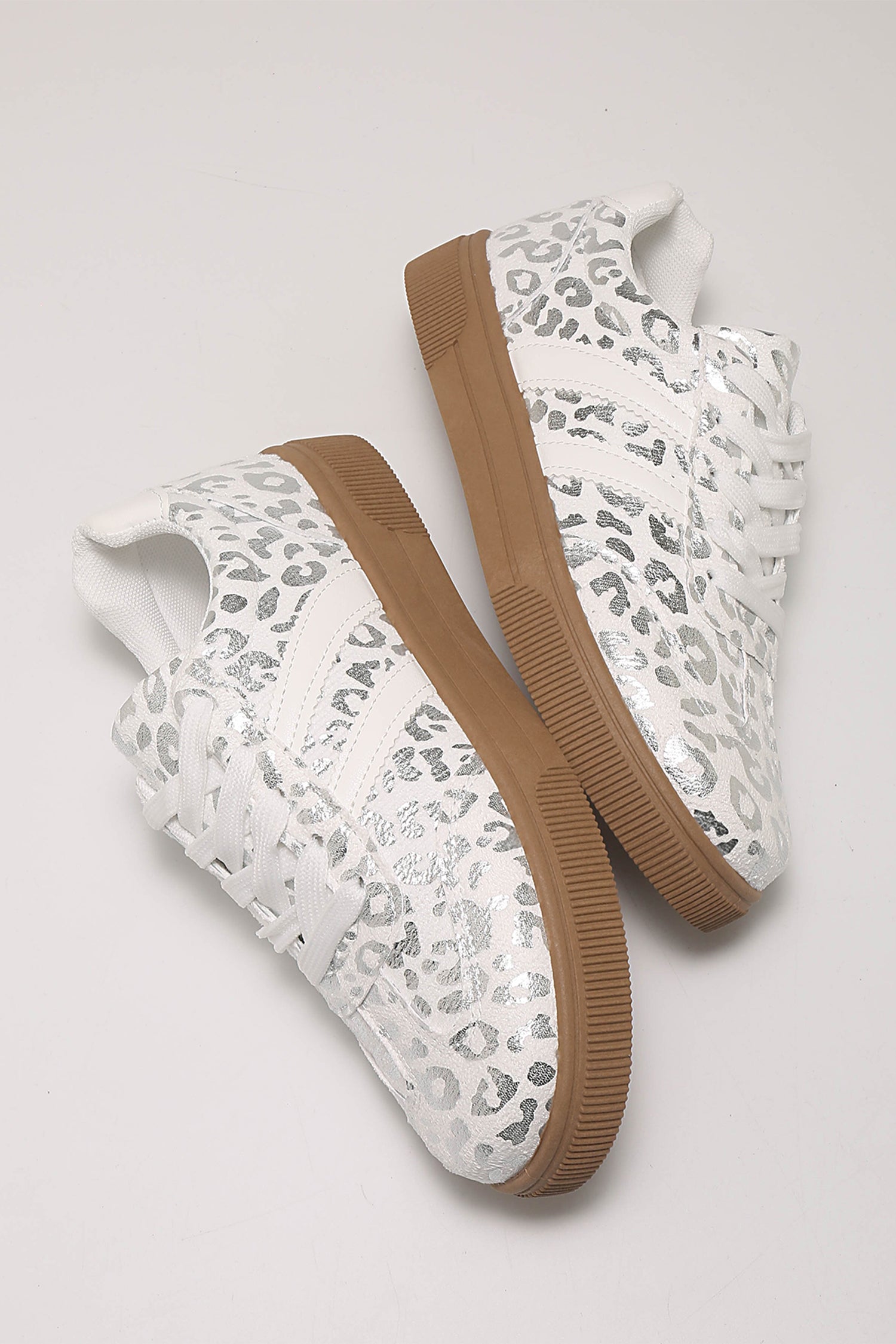 Silvery Metallic Leopard Print Lace Up Flat Shoes