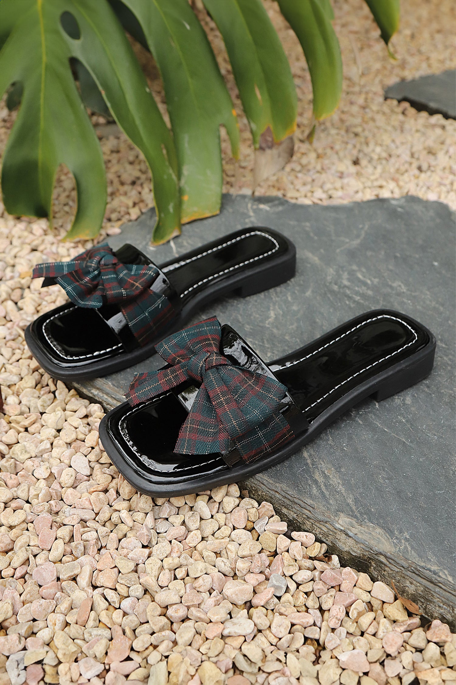 Color black Bowknot Plaid Slip-on Flat Sandals with Rubber Sole