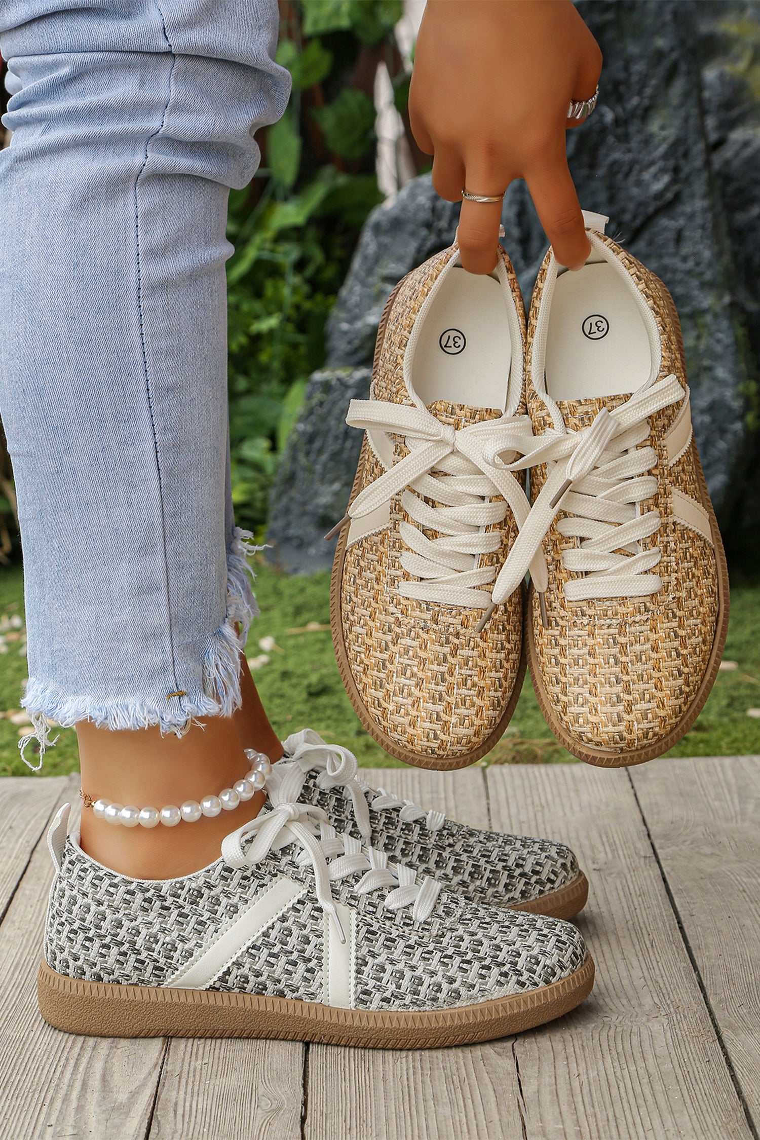 Color black Stylish Woven Lace Up Flat Shoes