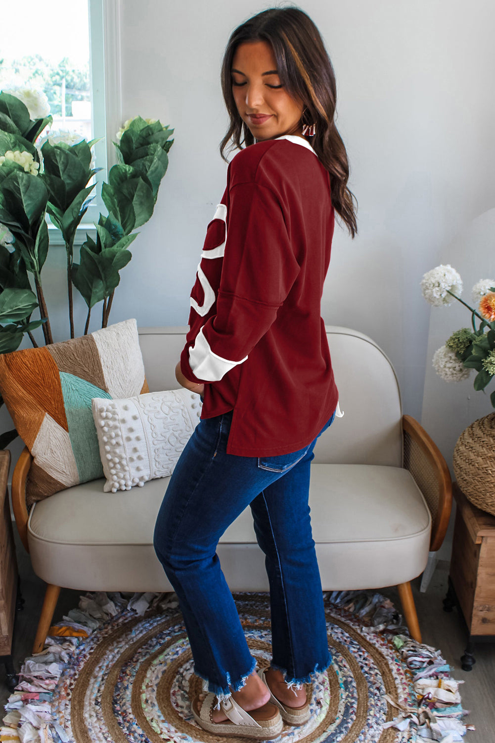 Red Dahlia Cheerful Daisy Flower Patched Round Neck Long Sleeve Top