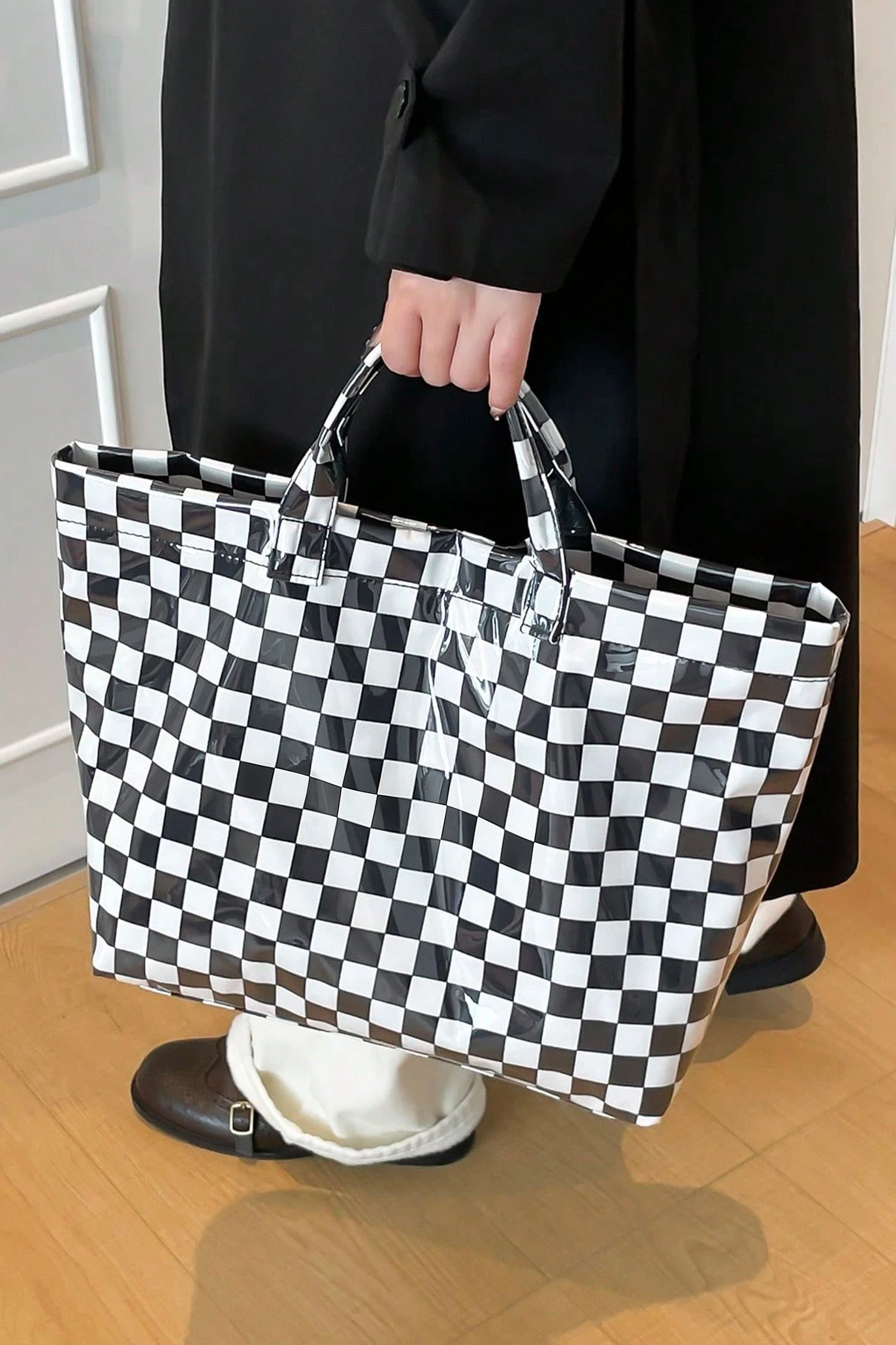 Color black Plaid Pattern PVC Glossy Waterproof Tote Bag