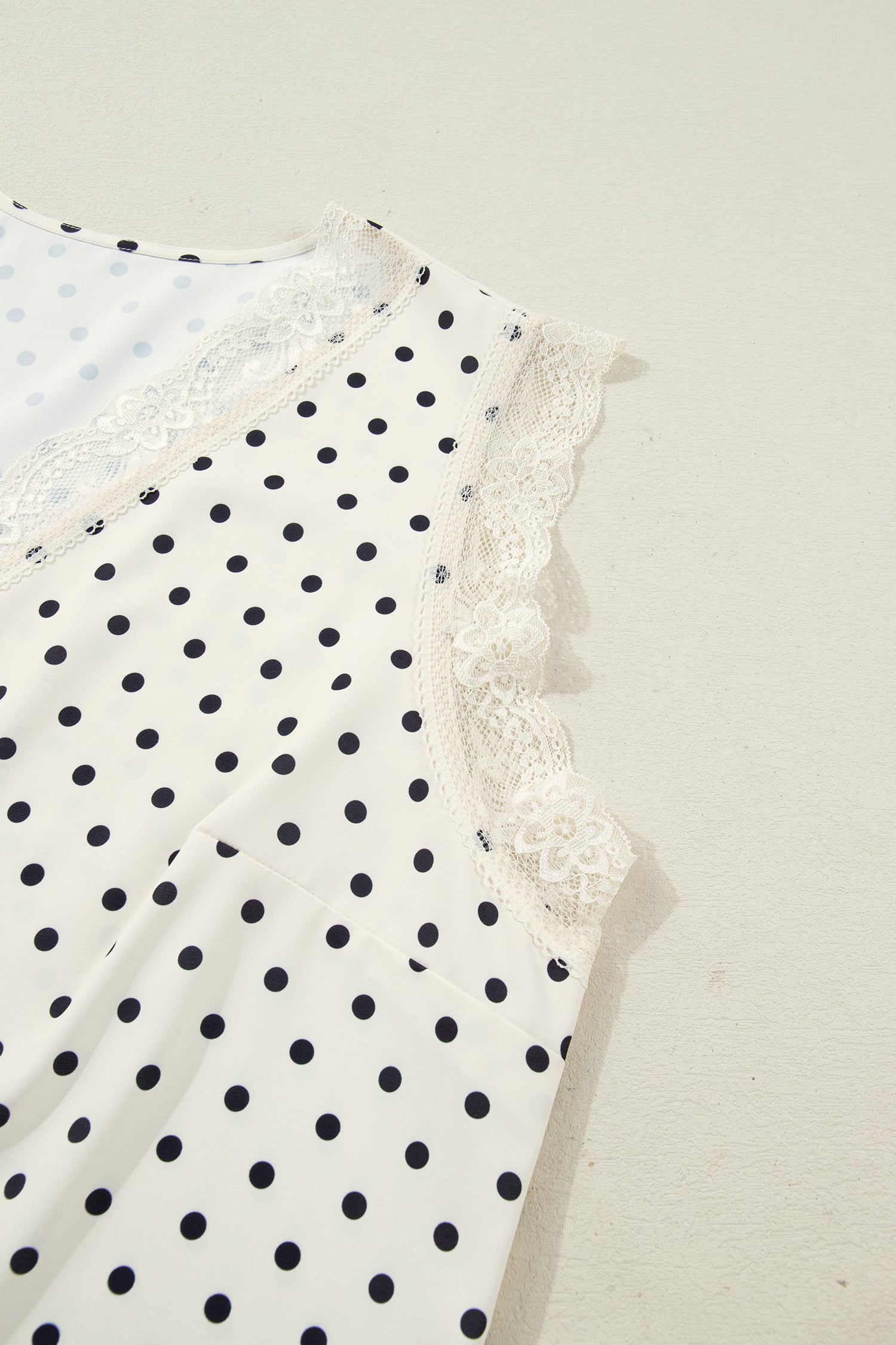 Apricot Plus Size Polka Dot Print Lace Trim V Neck Sleeveless Top