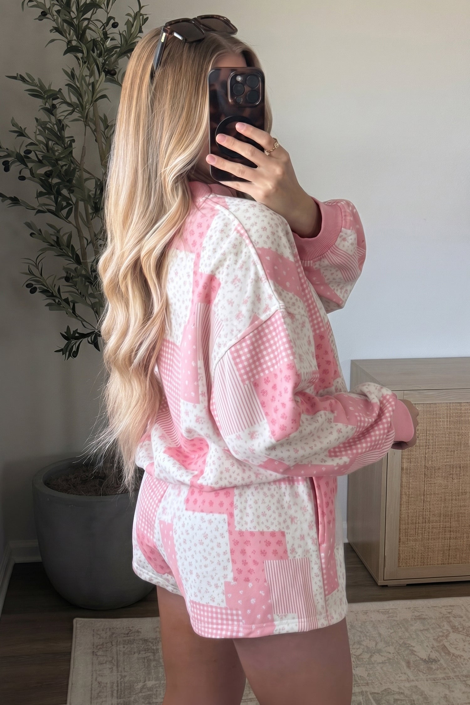 Light Pink Patchwork Floral Print Drop Shoulder Baggy Pullover Drawstring Shorts Set