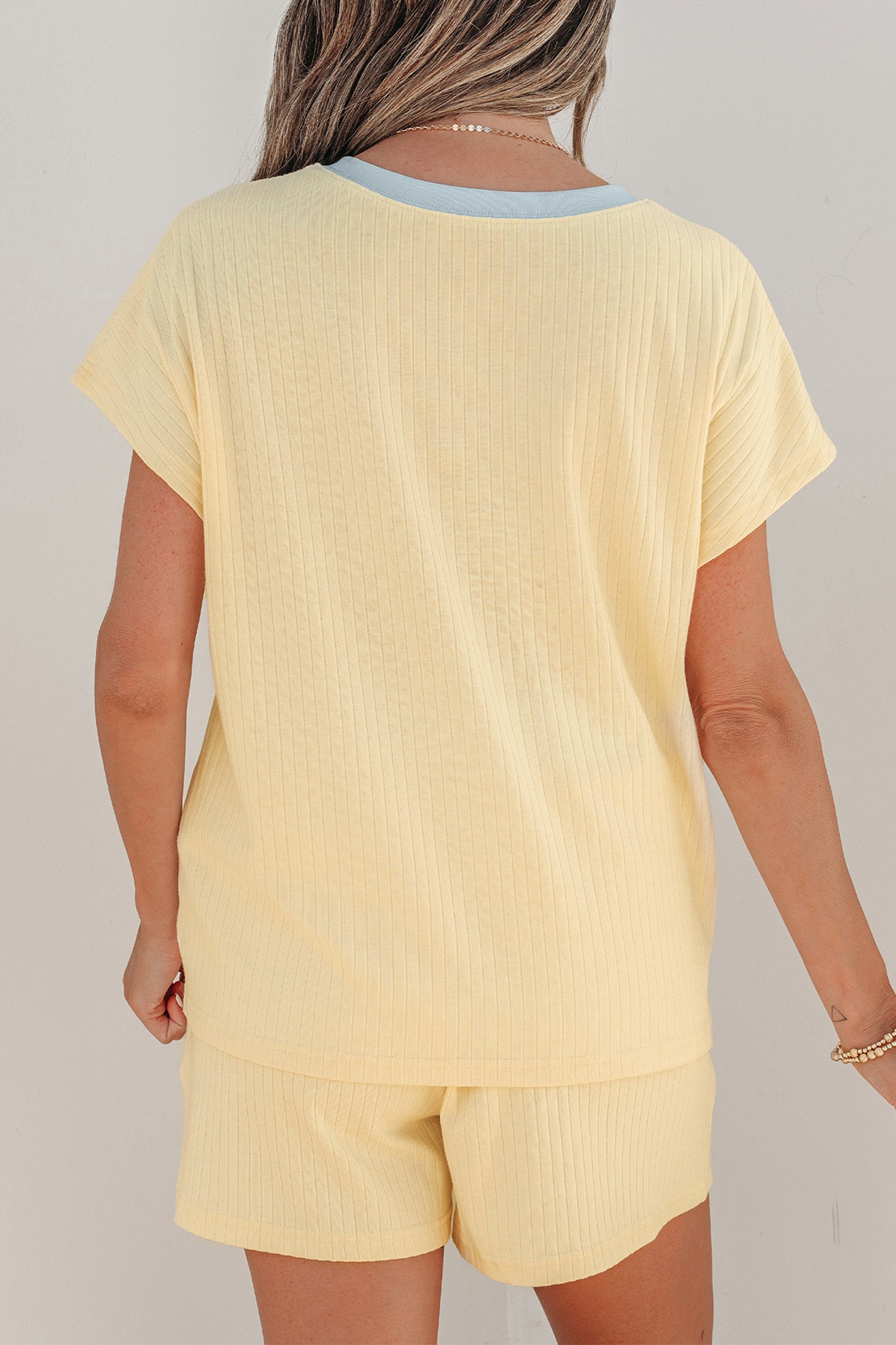 Yellow Cream Ribbed Color Block Trim Sequin Leaf Graphic Short 2pcs Set