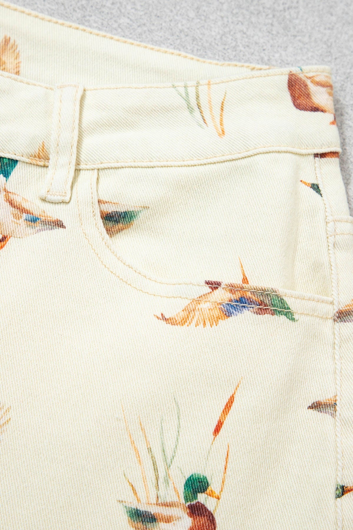 Beige Stylish Mallard Printed Cuffed Hem Shift Jeans