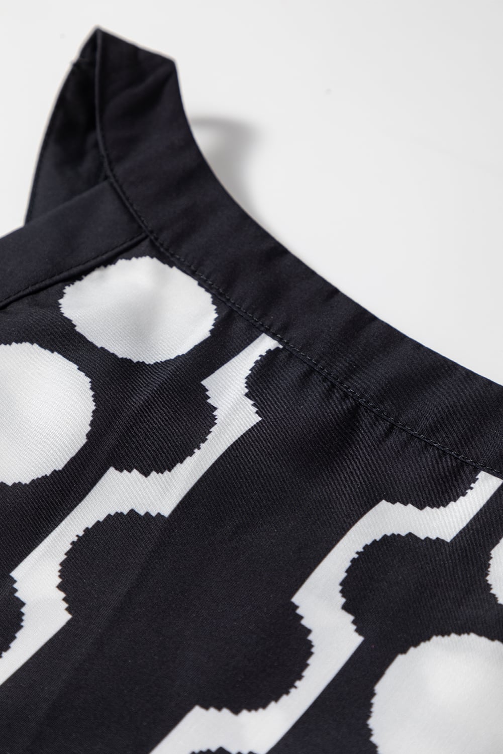 Black Abstract Dot Flower Print Tank Top