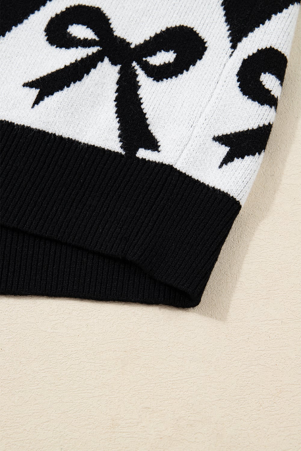 Black Bow Print 2-tone Rhombus Knit Loose Sweater
