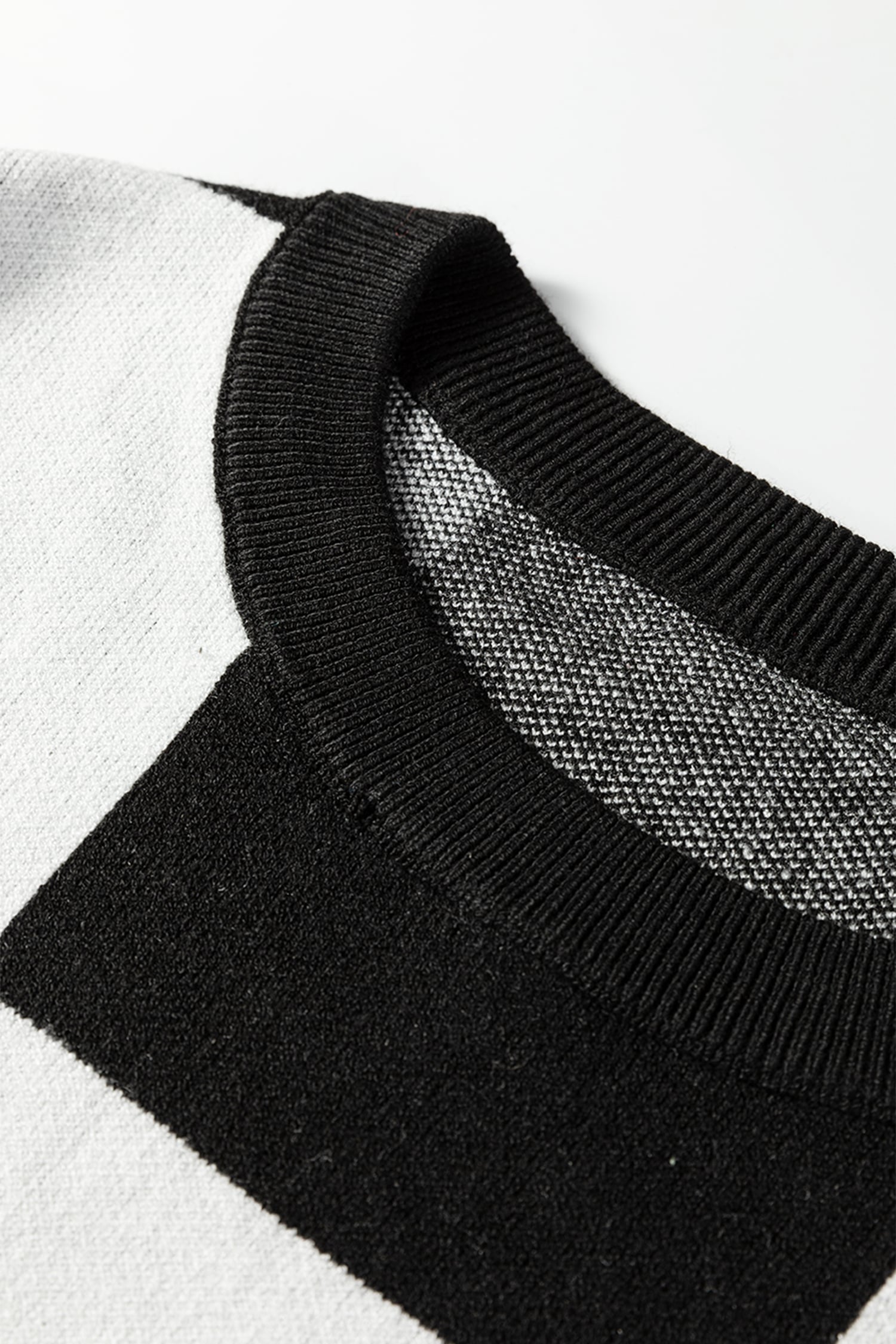 Black Checkered Pattern Loose Drop Shoulder Half Sleeve Sweater