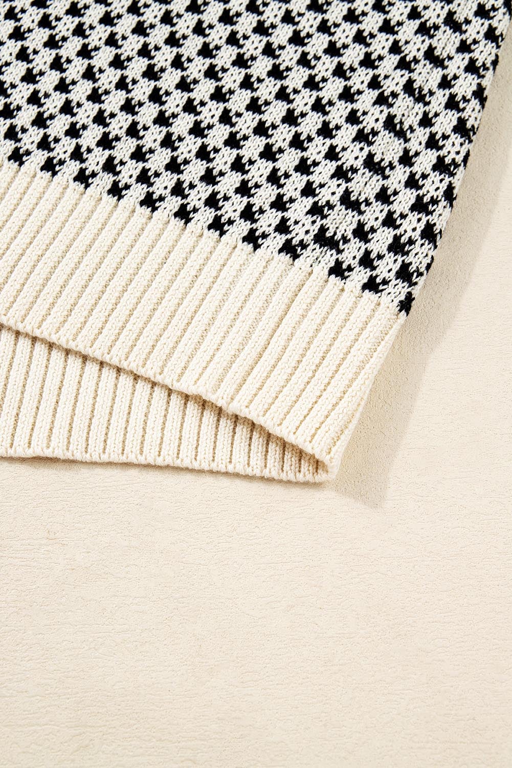 Black Contrast Color Pattern Lantern Sleeve Sweater