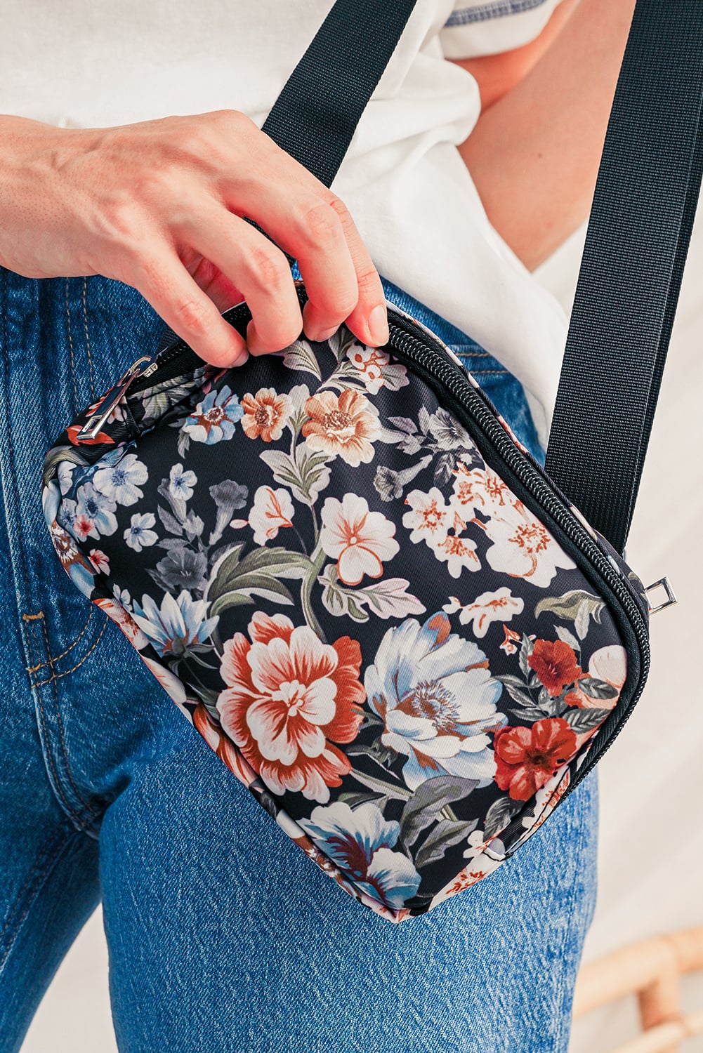 Black Floral Print Zipper Wide Strap Sling Bag