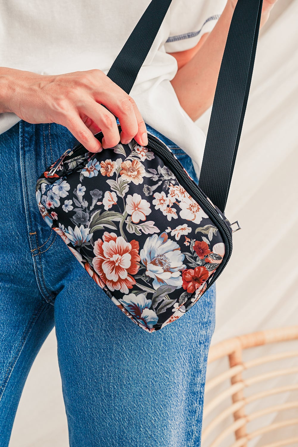 Black Floral Print Zipper Wide Strap Sling Bag