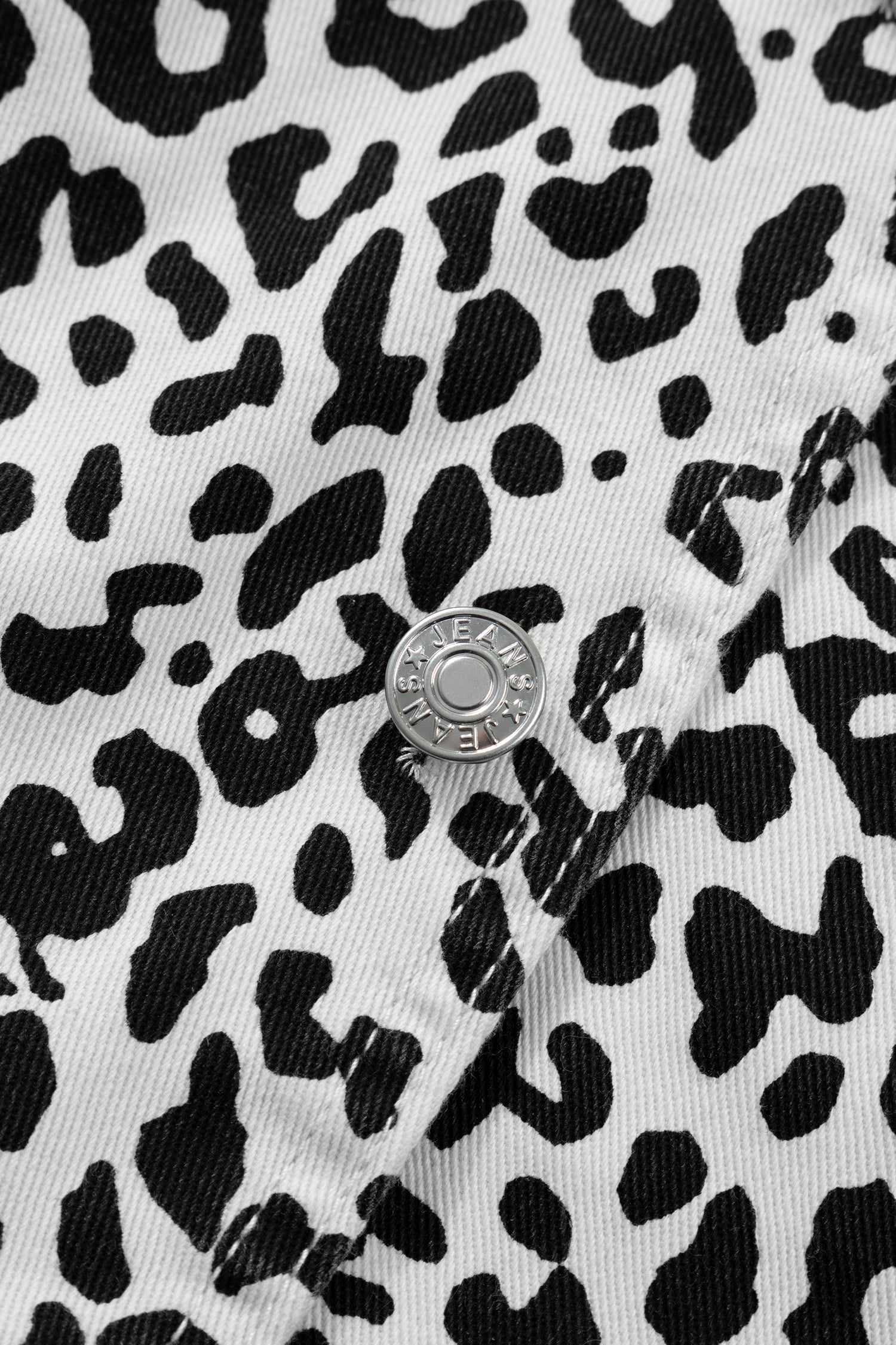 Black Leopard Print Button Overlap Denim Shorts