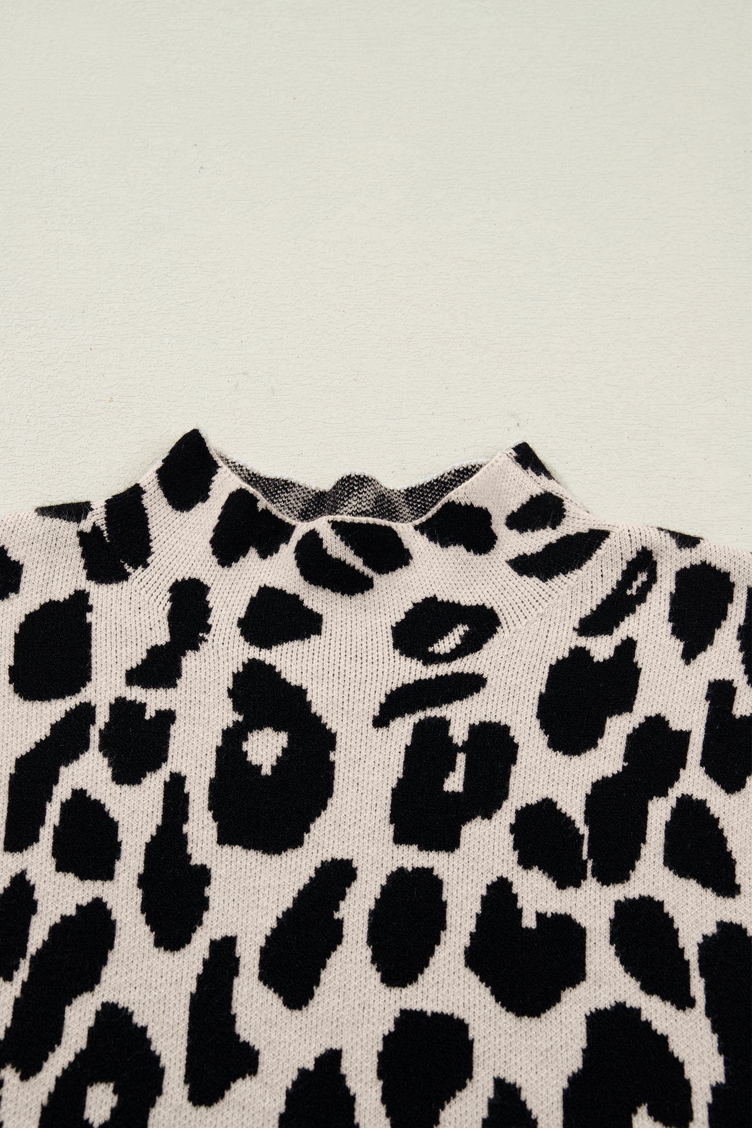 Black Leopard Print High Neck Short Sleeve Sweater