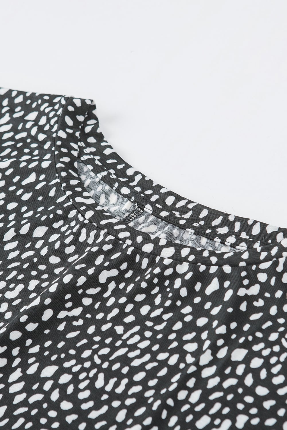Black Leopard Print Side Pockets Tunic Top