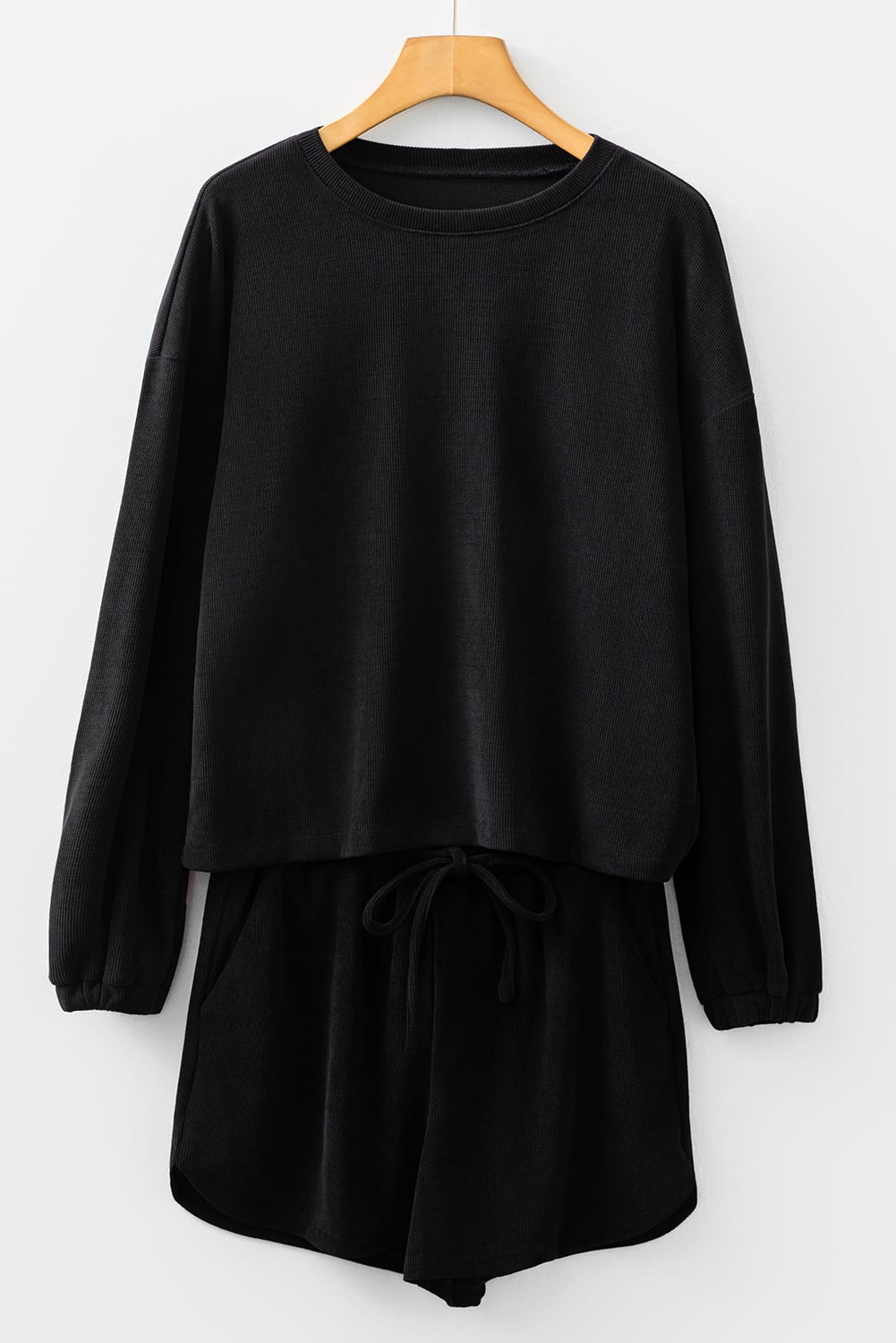 Black Solid Color Textured Knit Drop Shoulder Pullover Drawstring Shorts Set