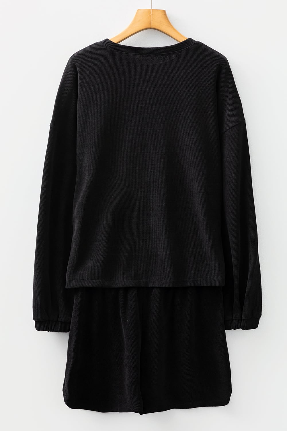Black Solid Color Textured Knit Drop Shoulder Pullover Drawstring Shorts Set