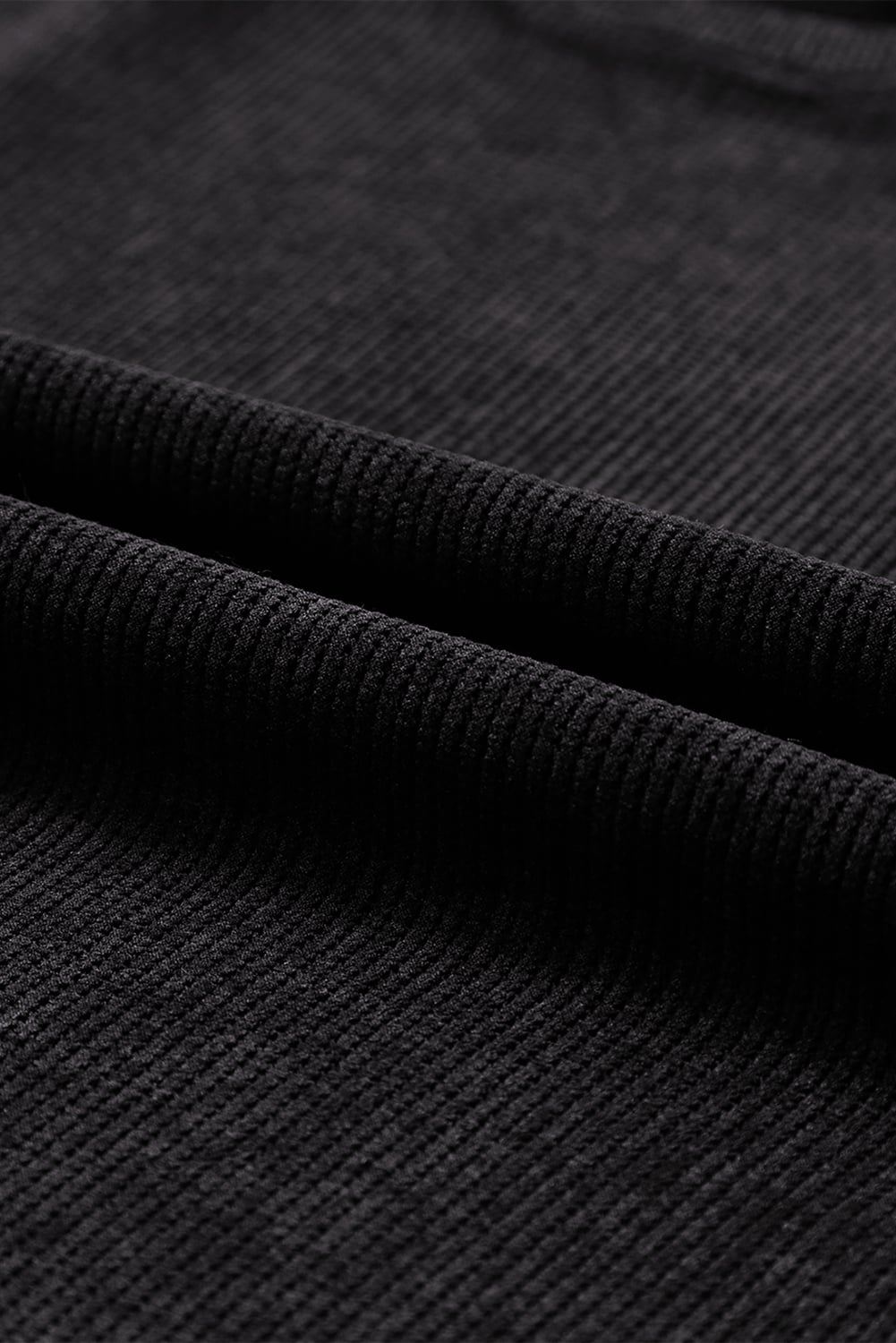 Black Solid Ribbed Knit Round Neck Pullover Sweatshirt