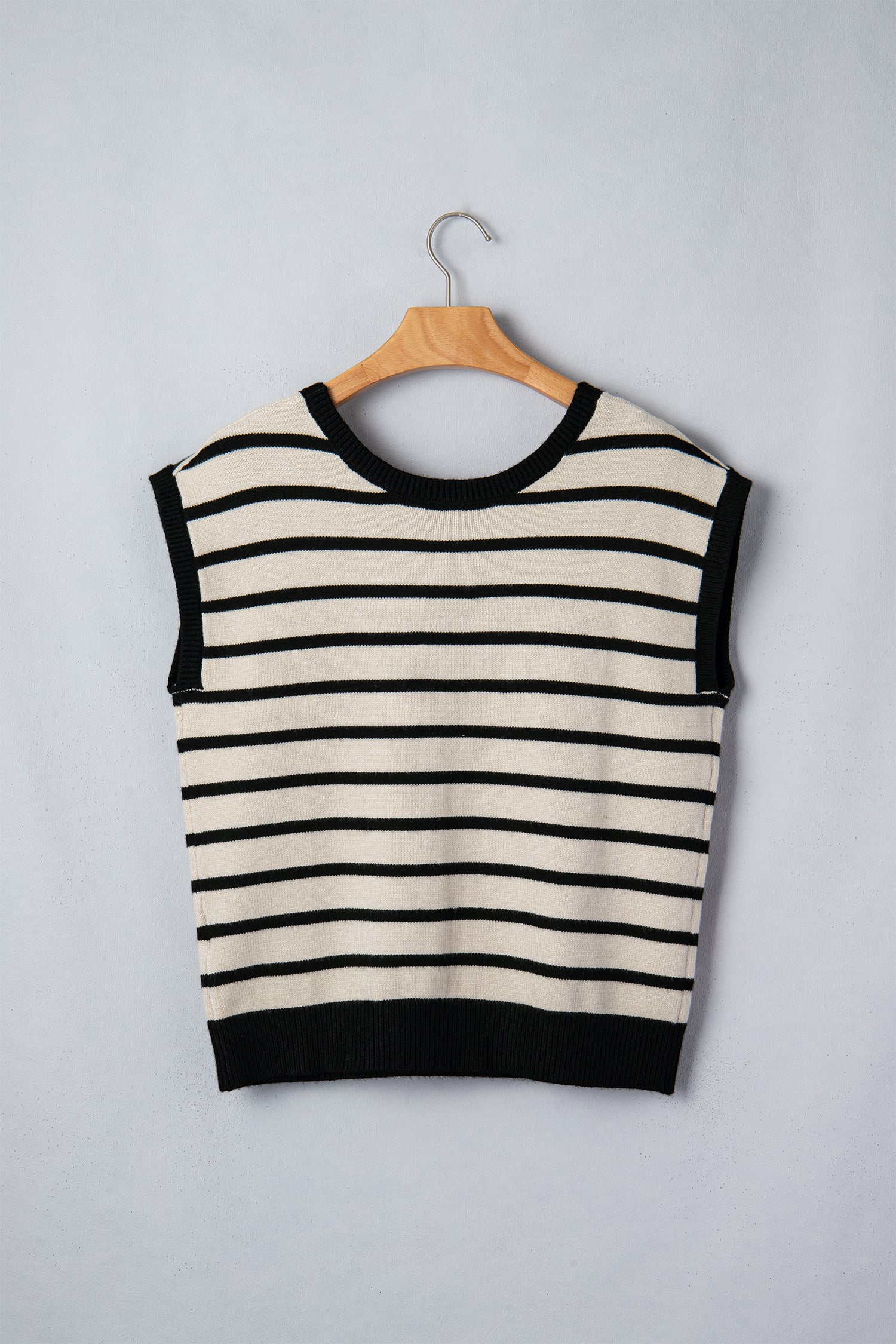 Black Stripe Bow Applique Short Sleeve Sweater