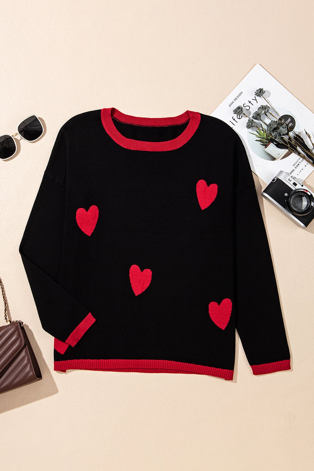 Black white Heart Print Contrast Trim Drop Shoulder Sweater