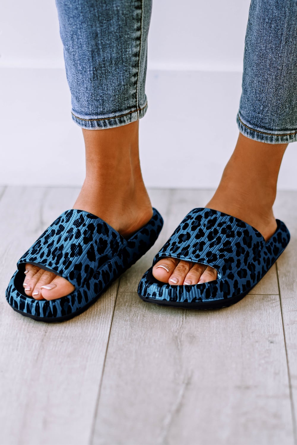 Blue Leopard Print Thick Sole Slip On Slippers