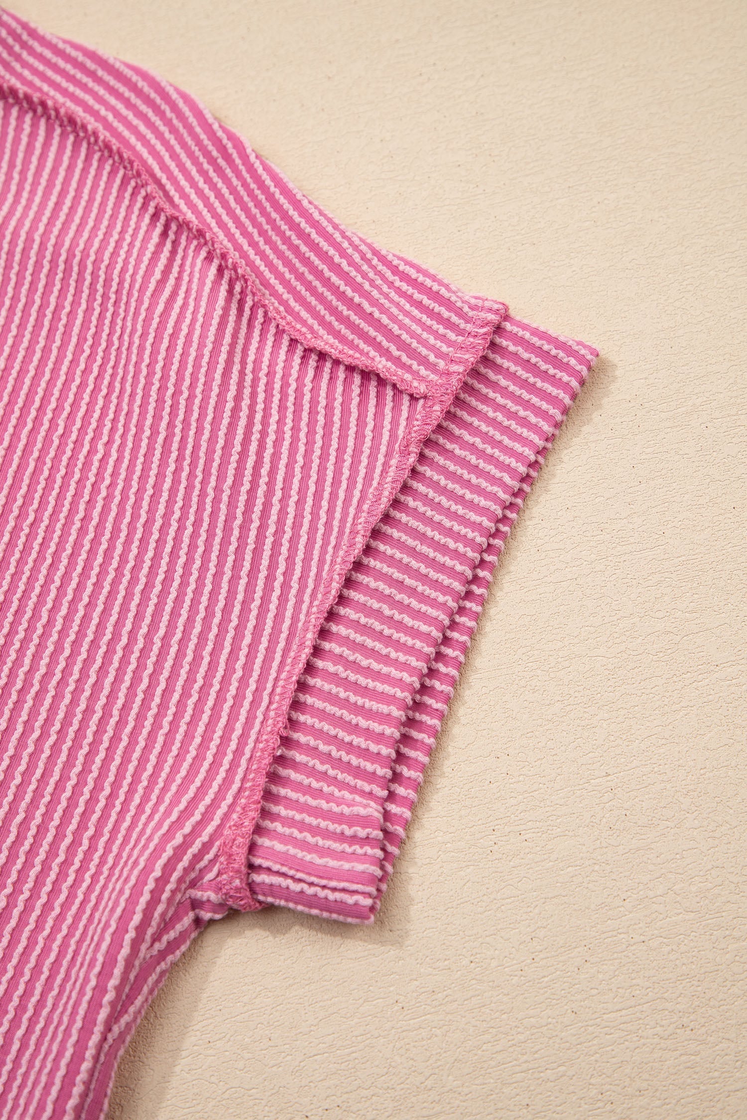 Bonbon Textured Knit Exposed Stitching T-shirt