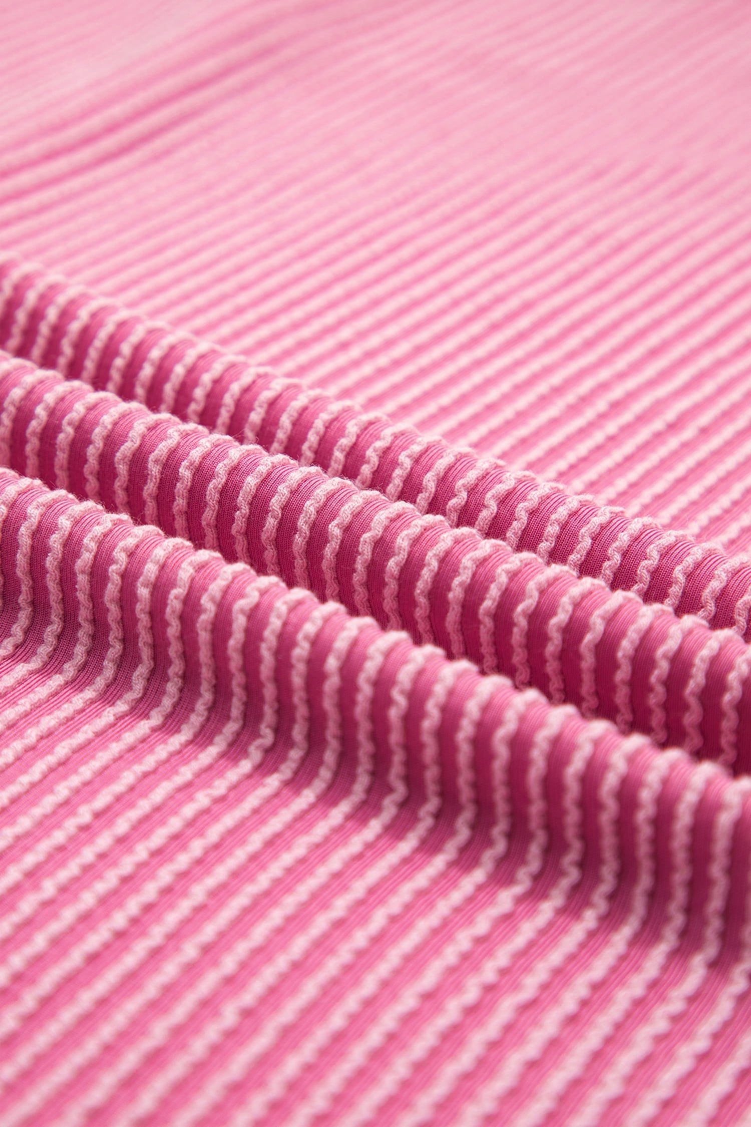 Bonbon Textured Knit Exposed Stitching T-shirt