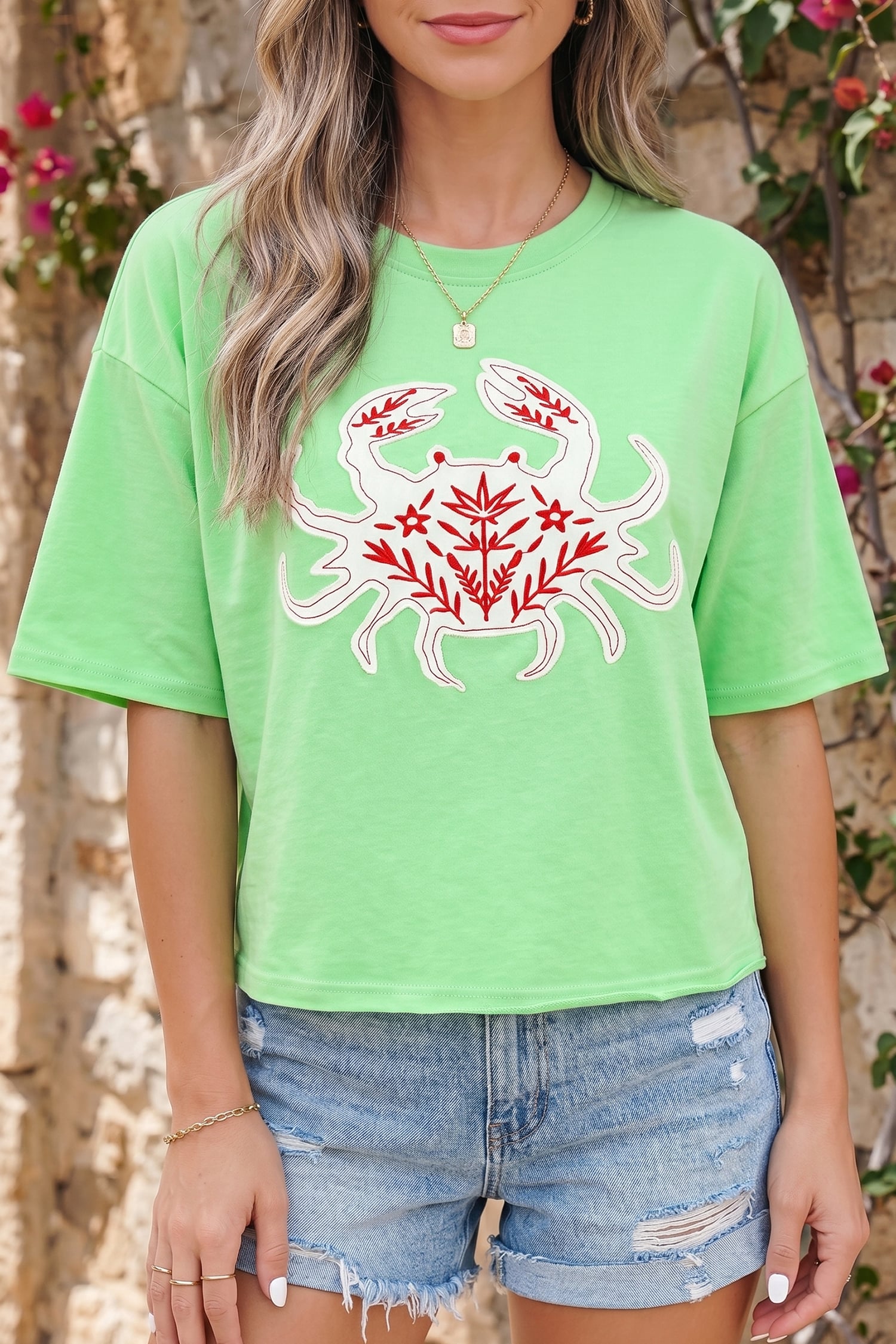 Bright Green Crab Embroidered Patch Loose Round Neck Tee