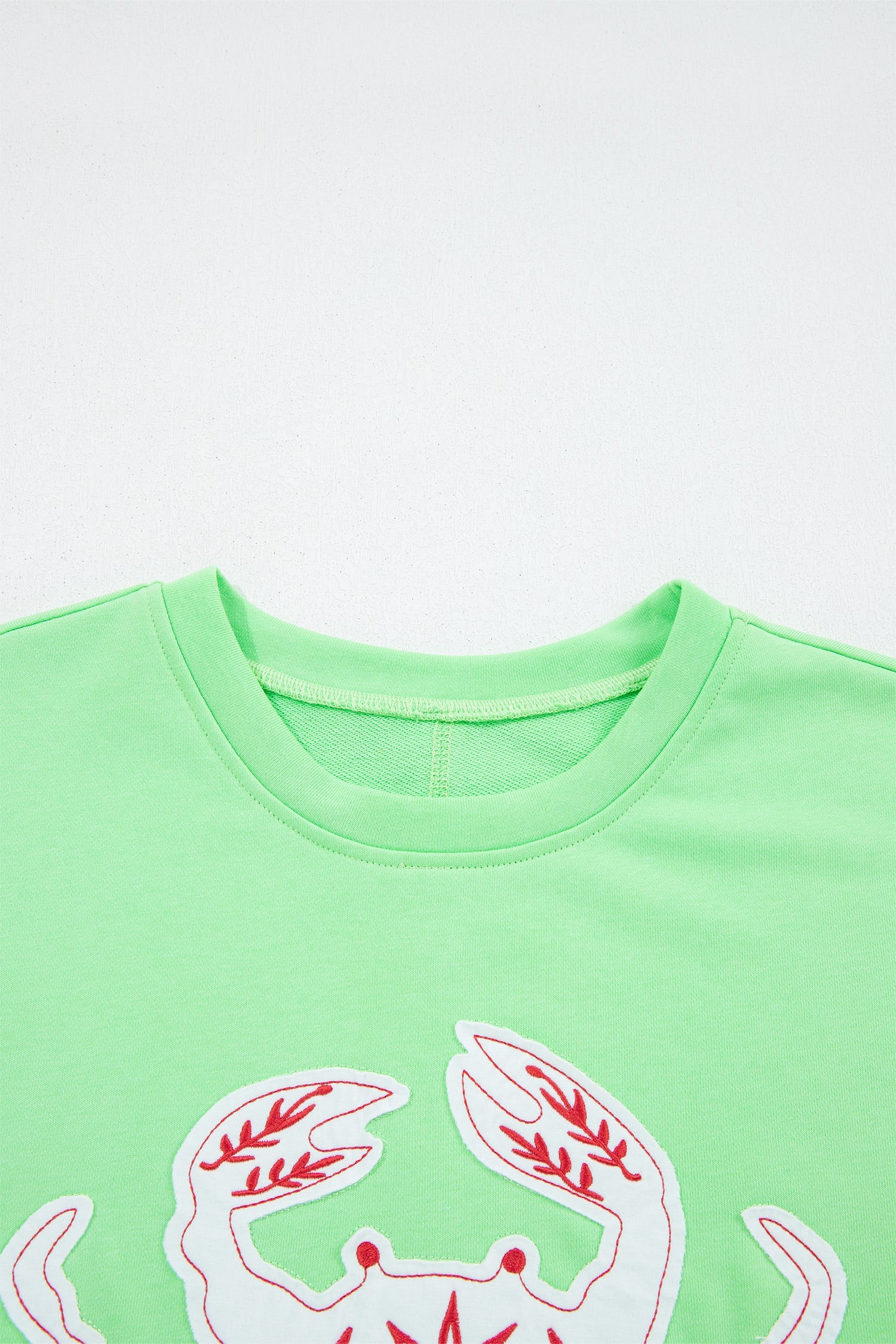 Bright Green Crab Embroidered Patch Loose Round Neck Tee