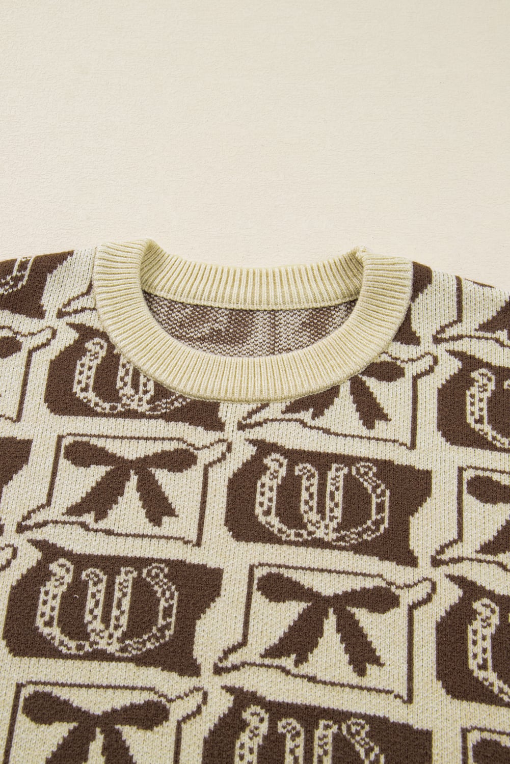 Brown Bow Horseshoe Print Checkered Plus Size Sweater