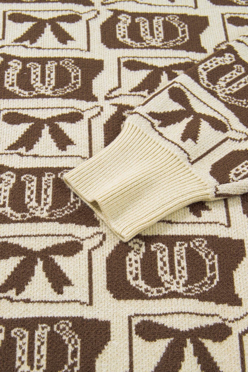 Brown Bow Horseshoe Print Checkered Plus Size Sweater