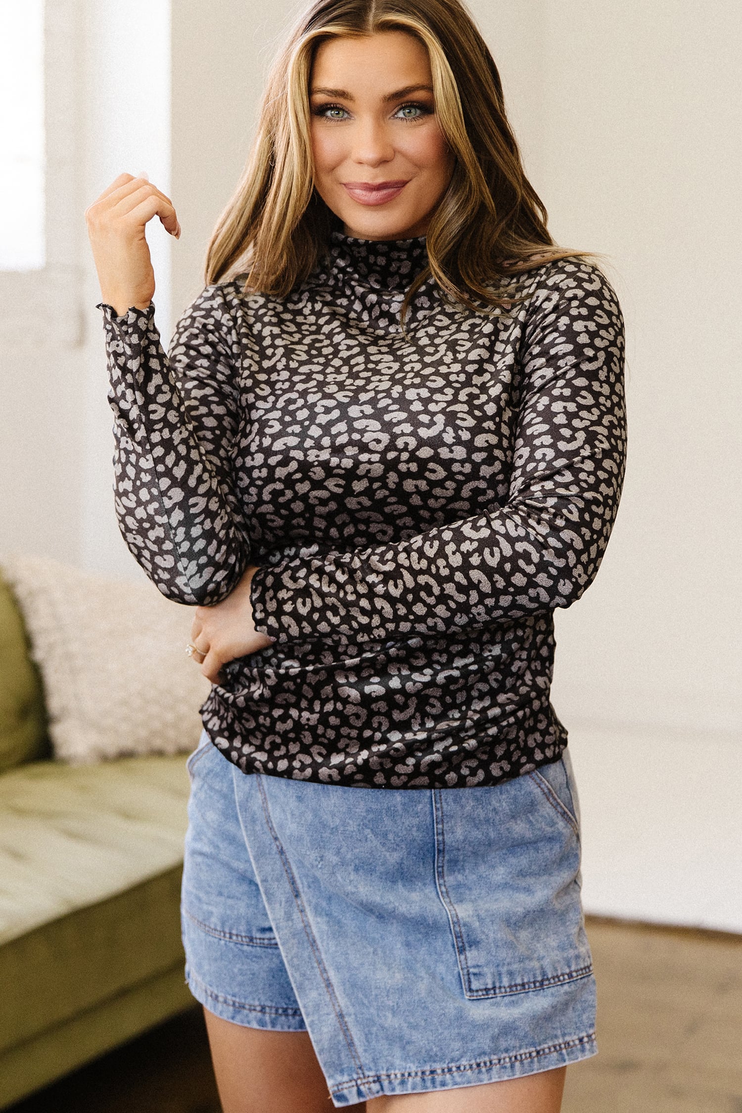 Brown Leopard Print Long Sleeve Sheath Pullover Western Style Top