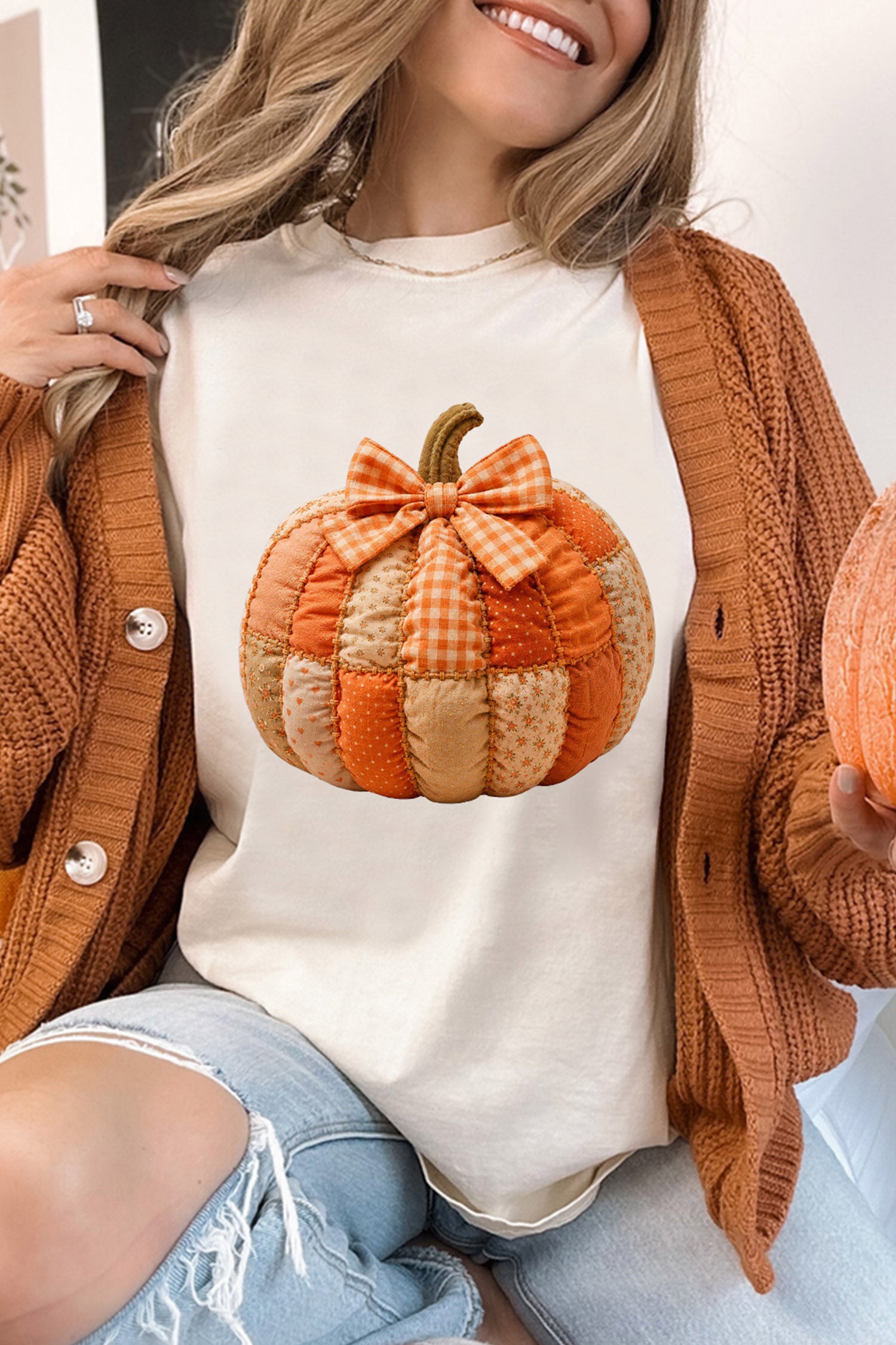 White Pumpkin Printed Thanksgiving Graphic Tee