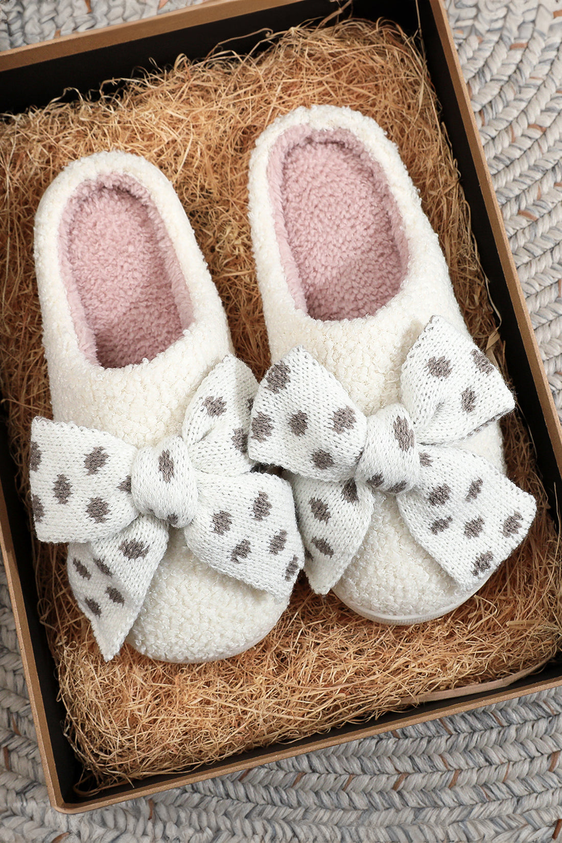 White Polka Dot Knit Bow Decor Plush Color Block Slippers