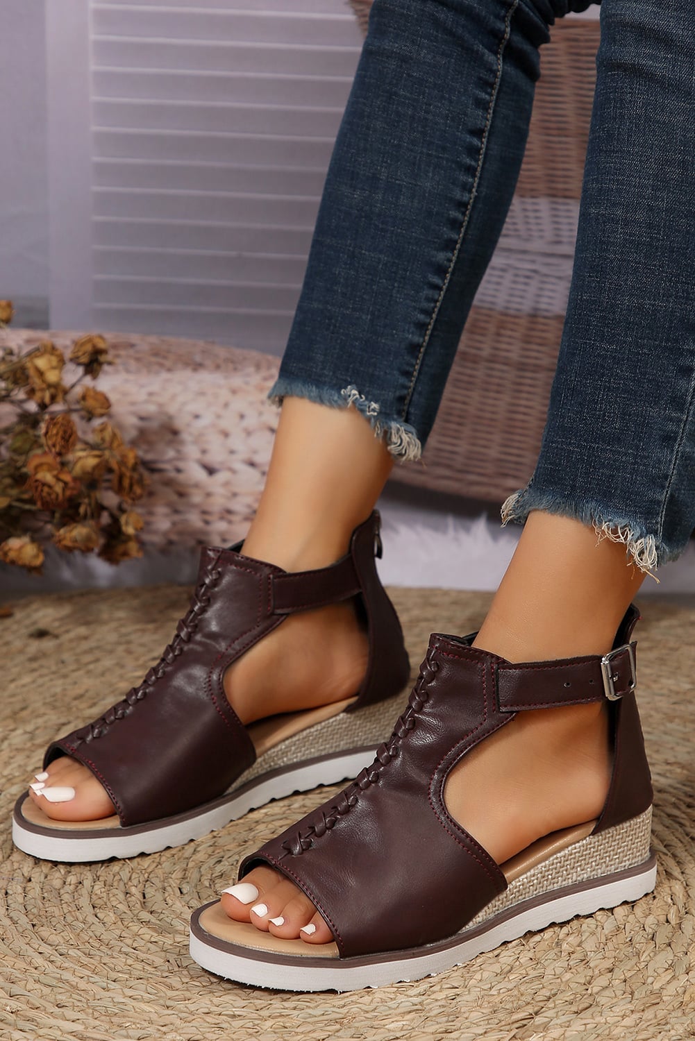 Casual PU Cutout Buckle Strap Platform Sandals