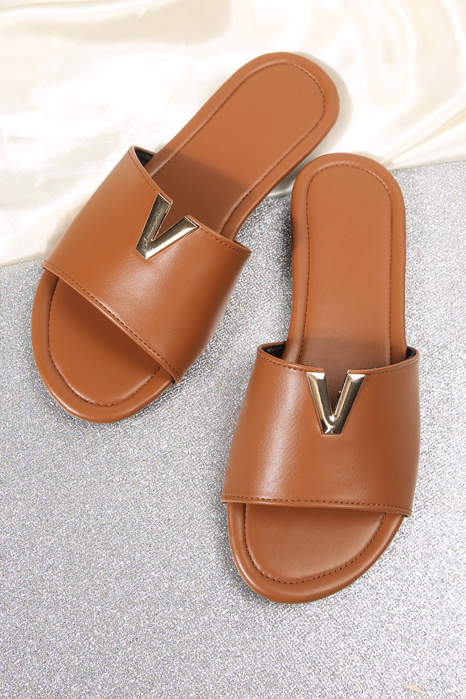 Camel V Shape Metal Decor PU Leather Flat Slippers