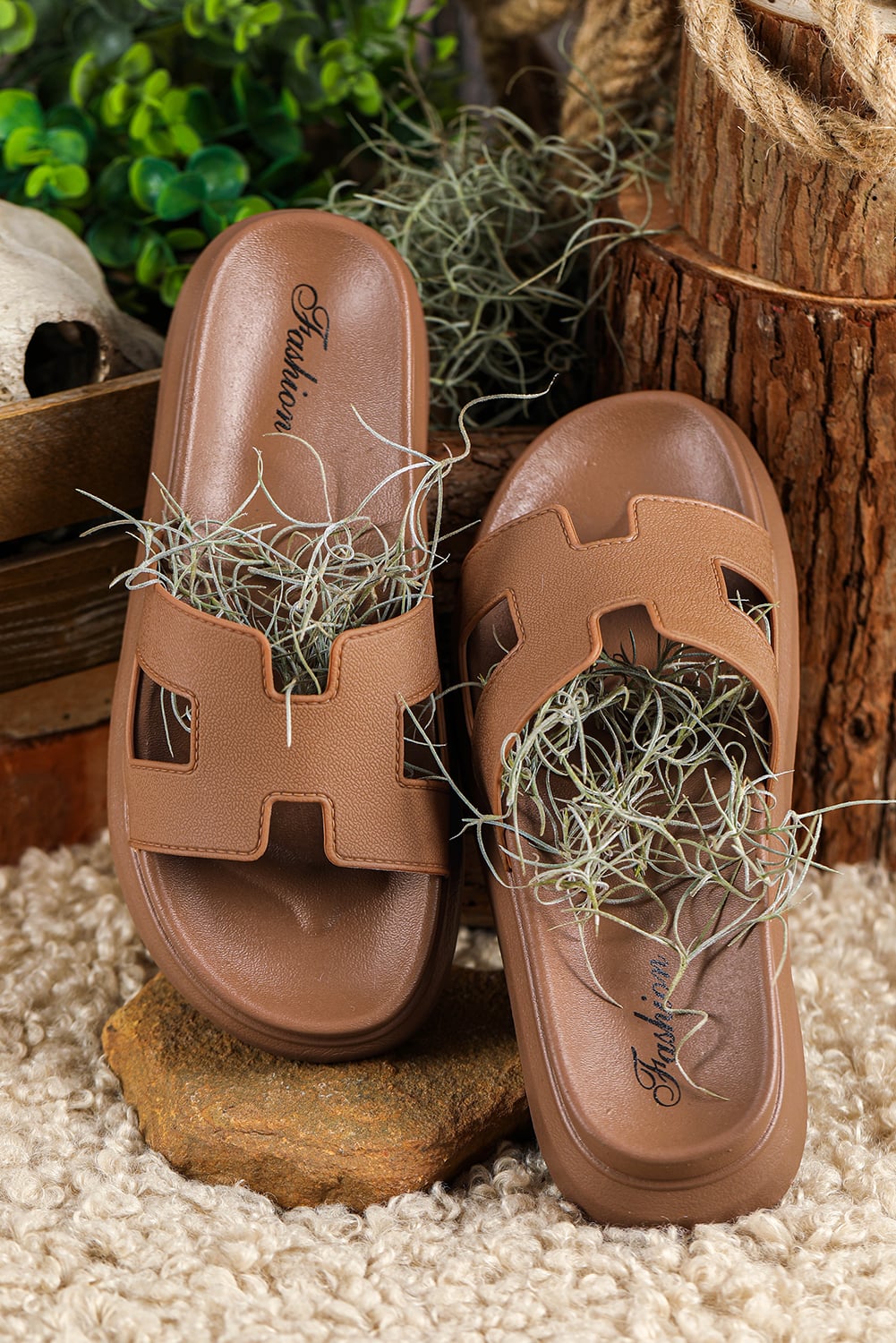 Chestnut Cutout Design Open Toe Platform Slippers (Run Small, Size Up)