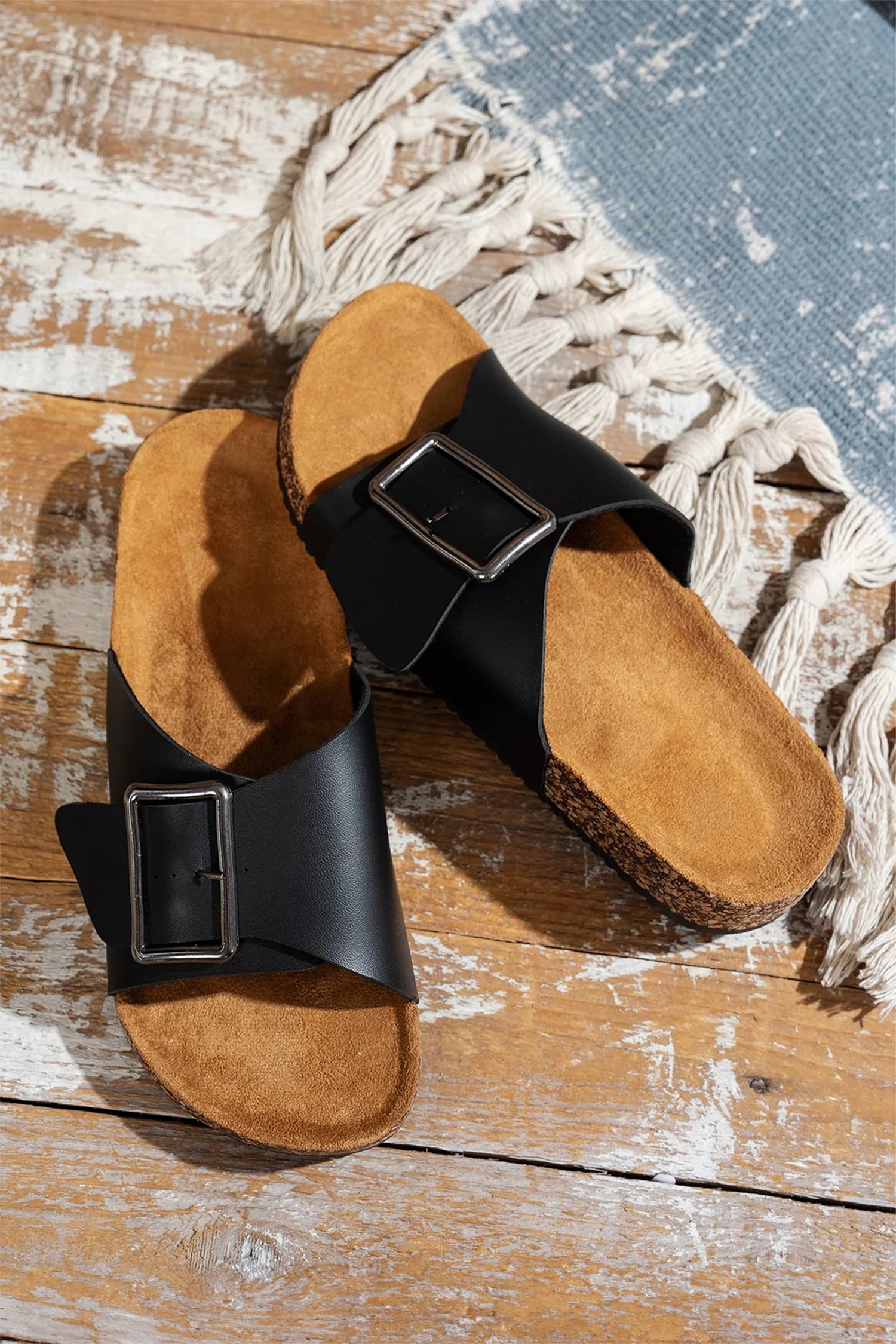 Color black Retro Geometric Print Buckle Strap Flat Slippers