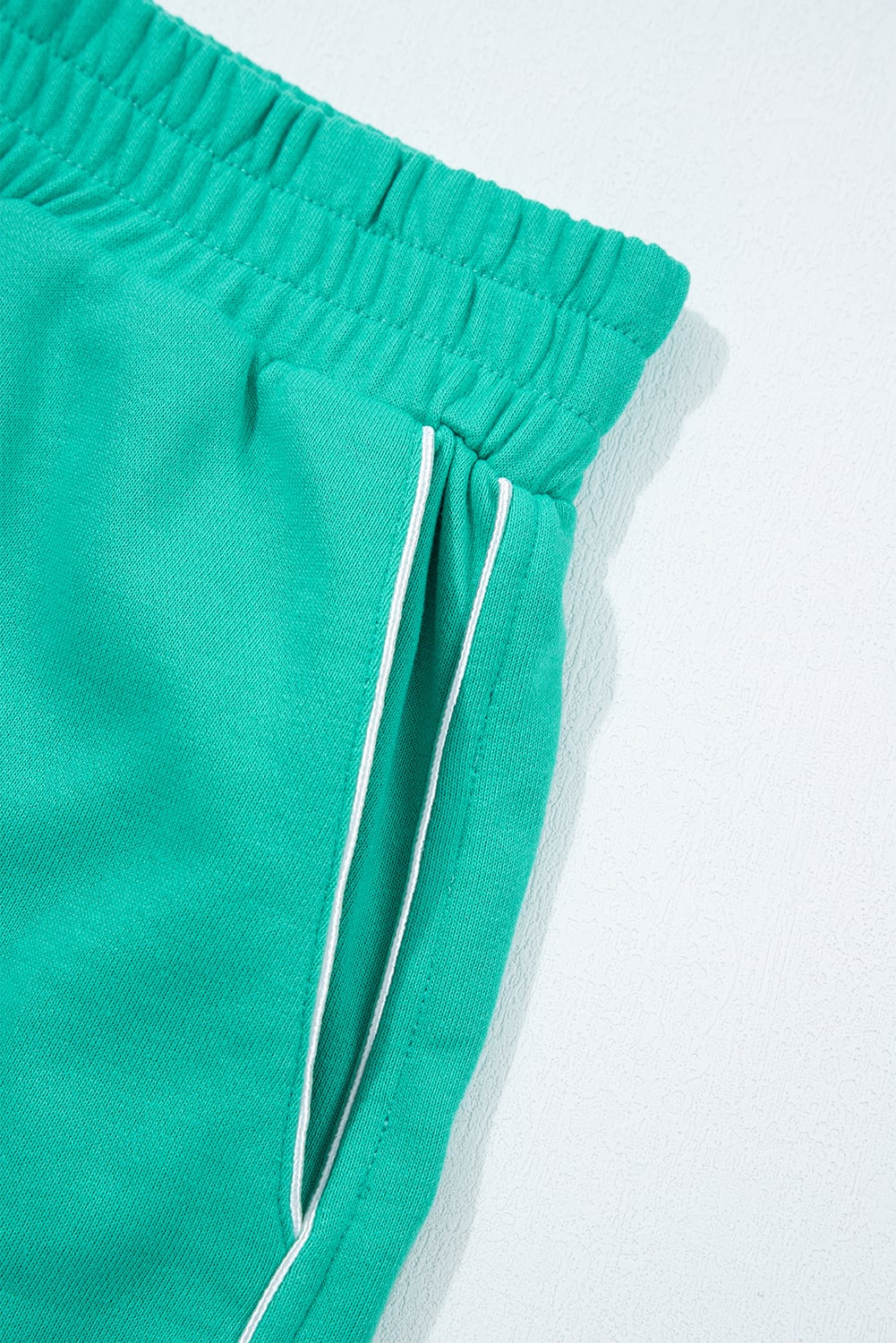 Dark Green Colorblock Trim V Neck Pullover Top and Shorts Set