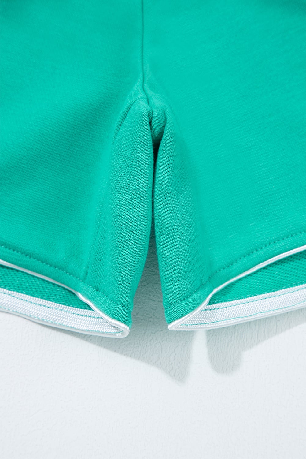 Dark Green Colorblock Trim V Neck Pullover Top and Shorts Set
