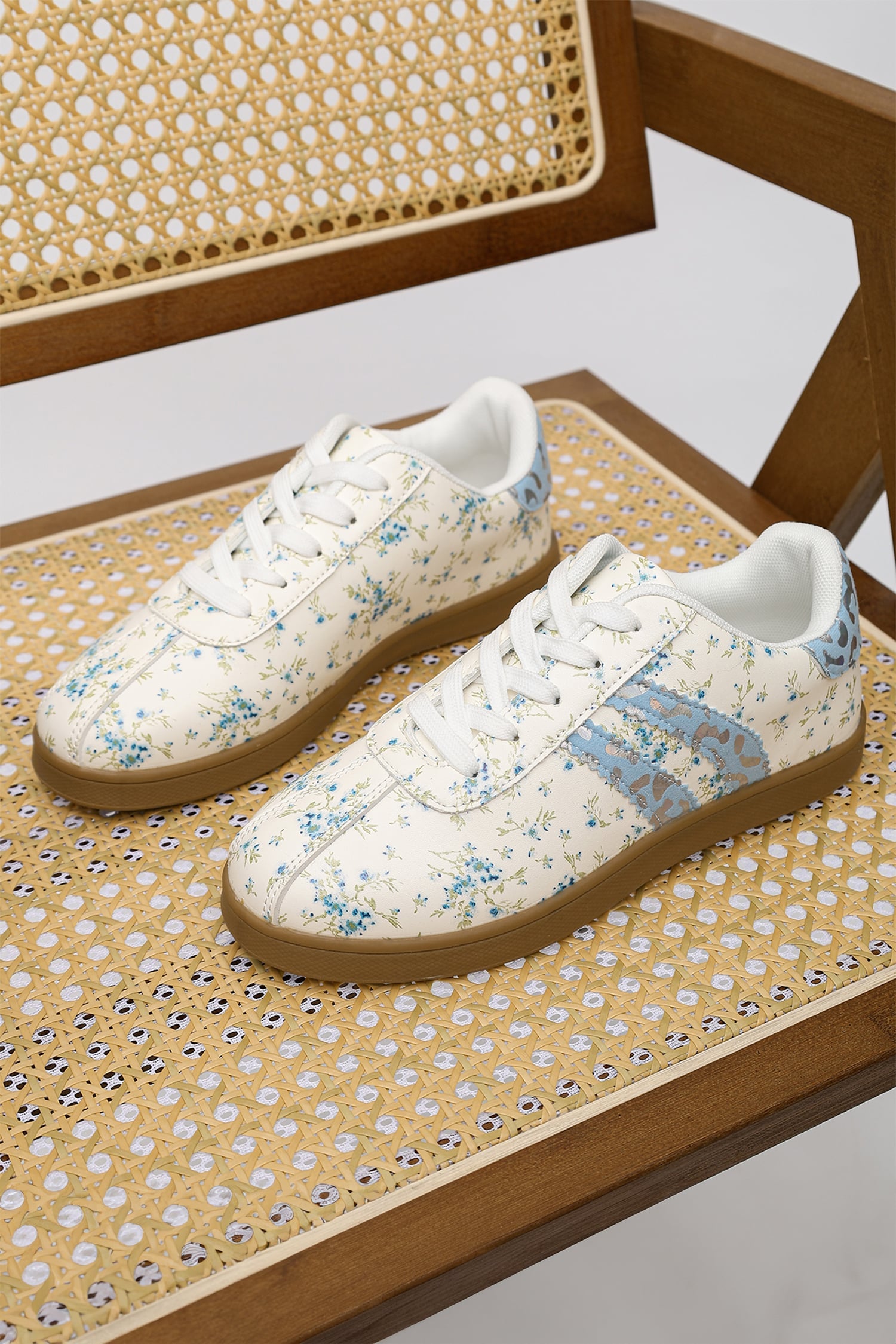 Dark Green Fresh Floral Print Color Block Detail Lace Up Shoes