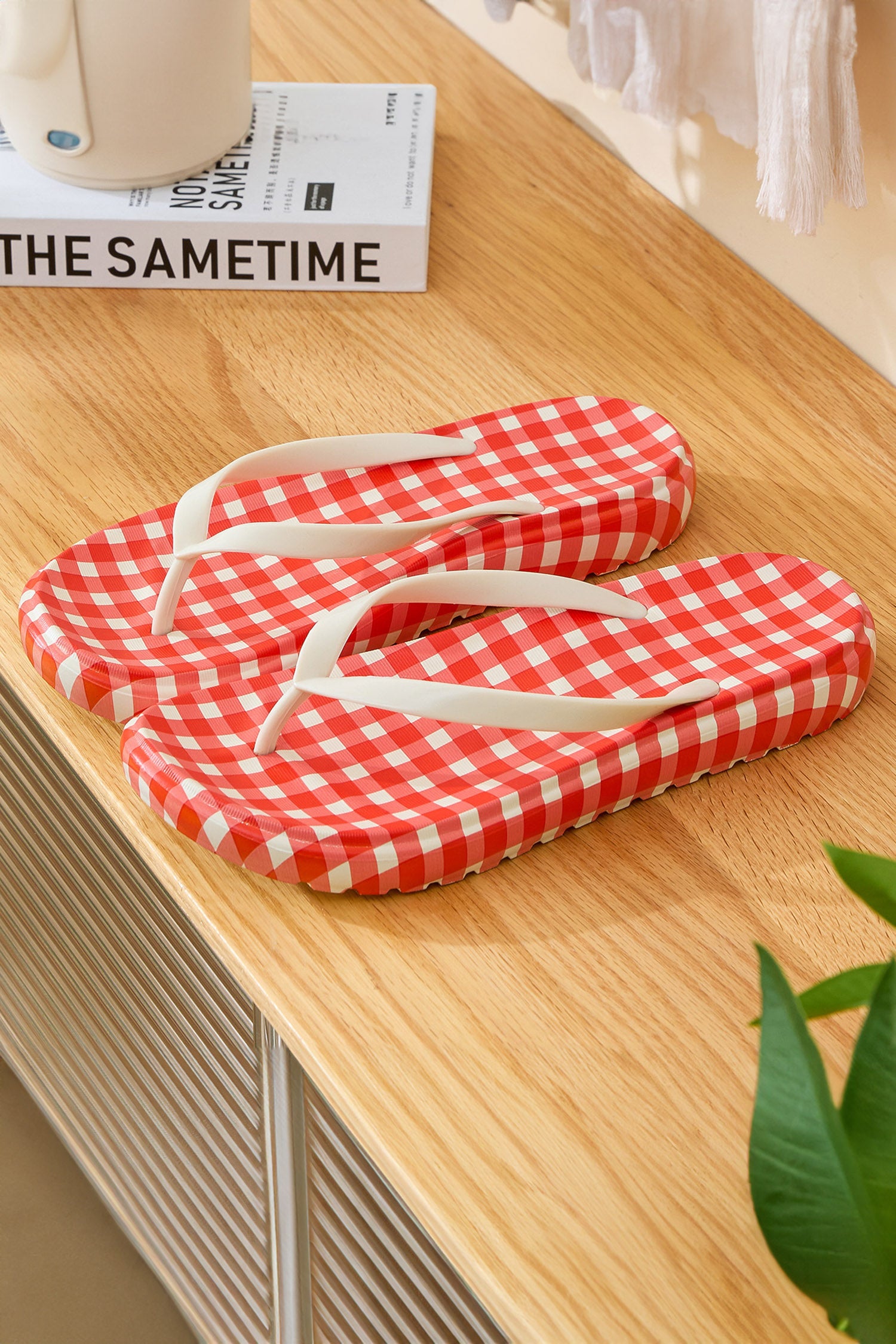 Coral PVC Plaid Contrast Straps Casual Beach Flip Flops